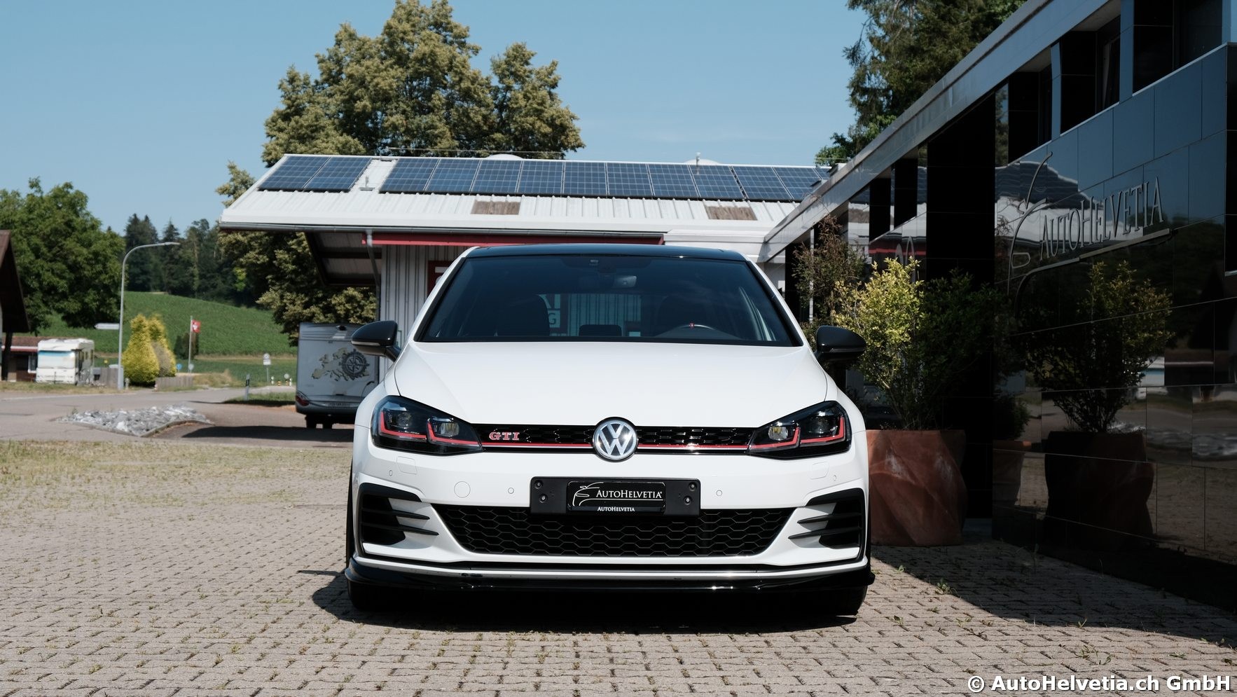 VW Golf 2.0 TSI GTI TCR - DSG-showroom-element-2