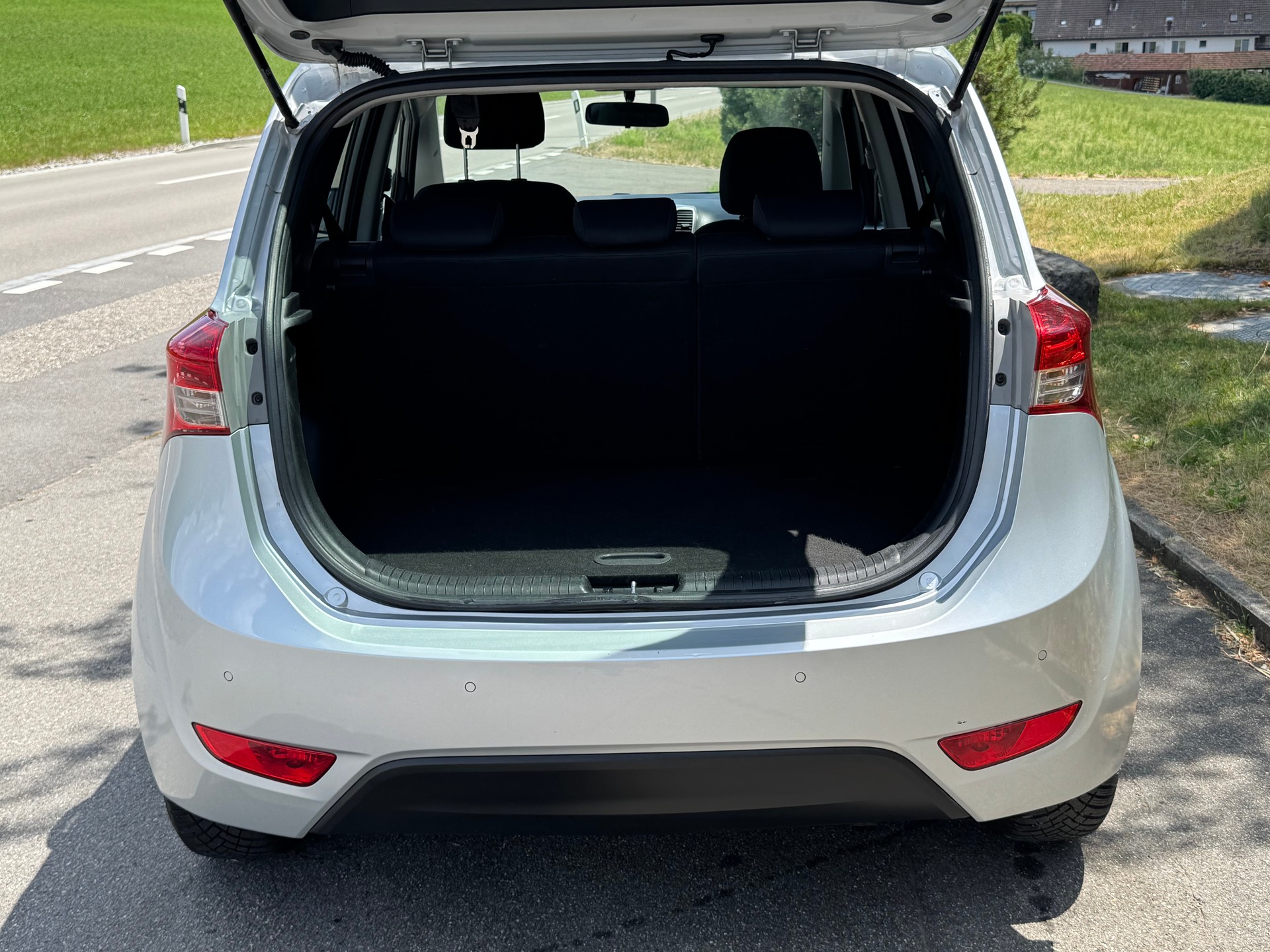 HYUNDAI iX20 1.6 Style Automatic-image-6