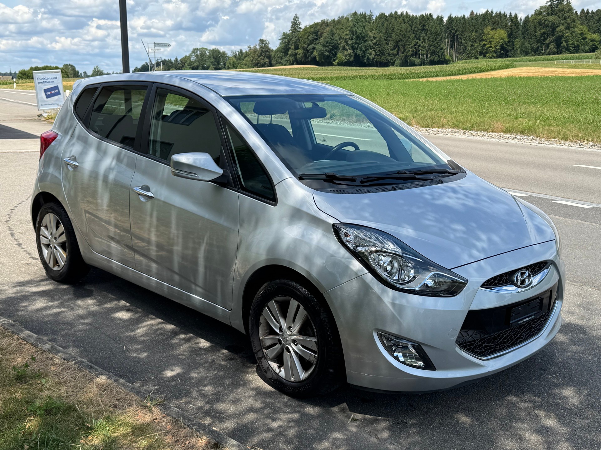 HYUNDAI iX20 1.6 Style Automatic-image-2