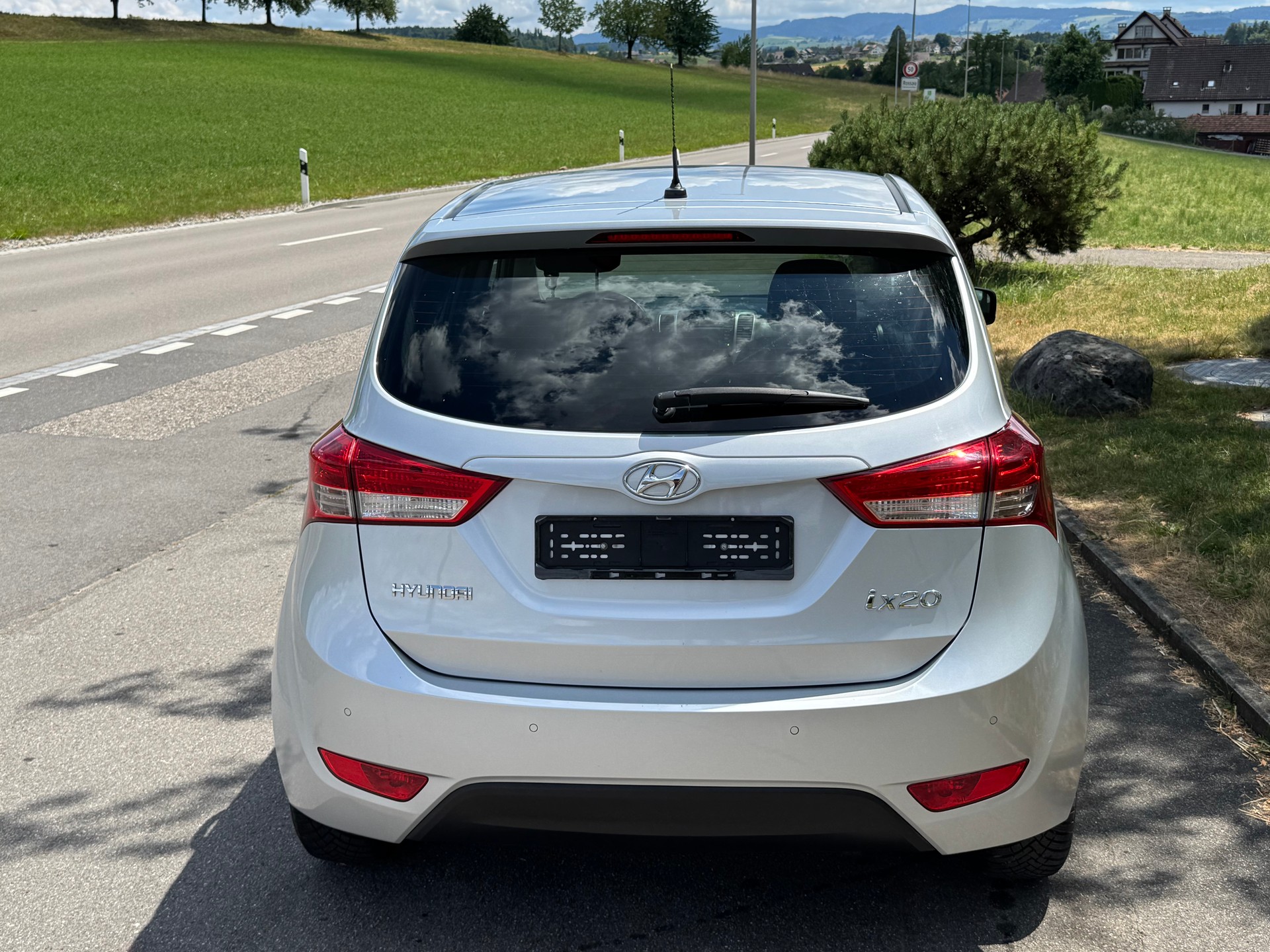 HYUNDAI iX20 1.6 Style Automatic-image-5