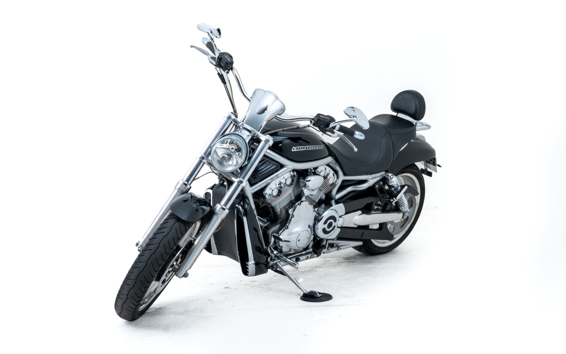 HARLEY-DAVIDSON VRSCAW V-Rod-image-4