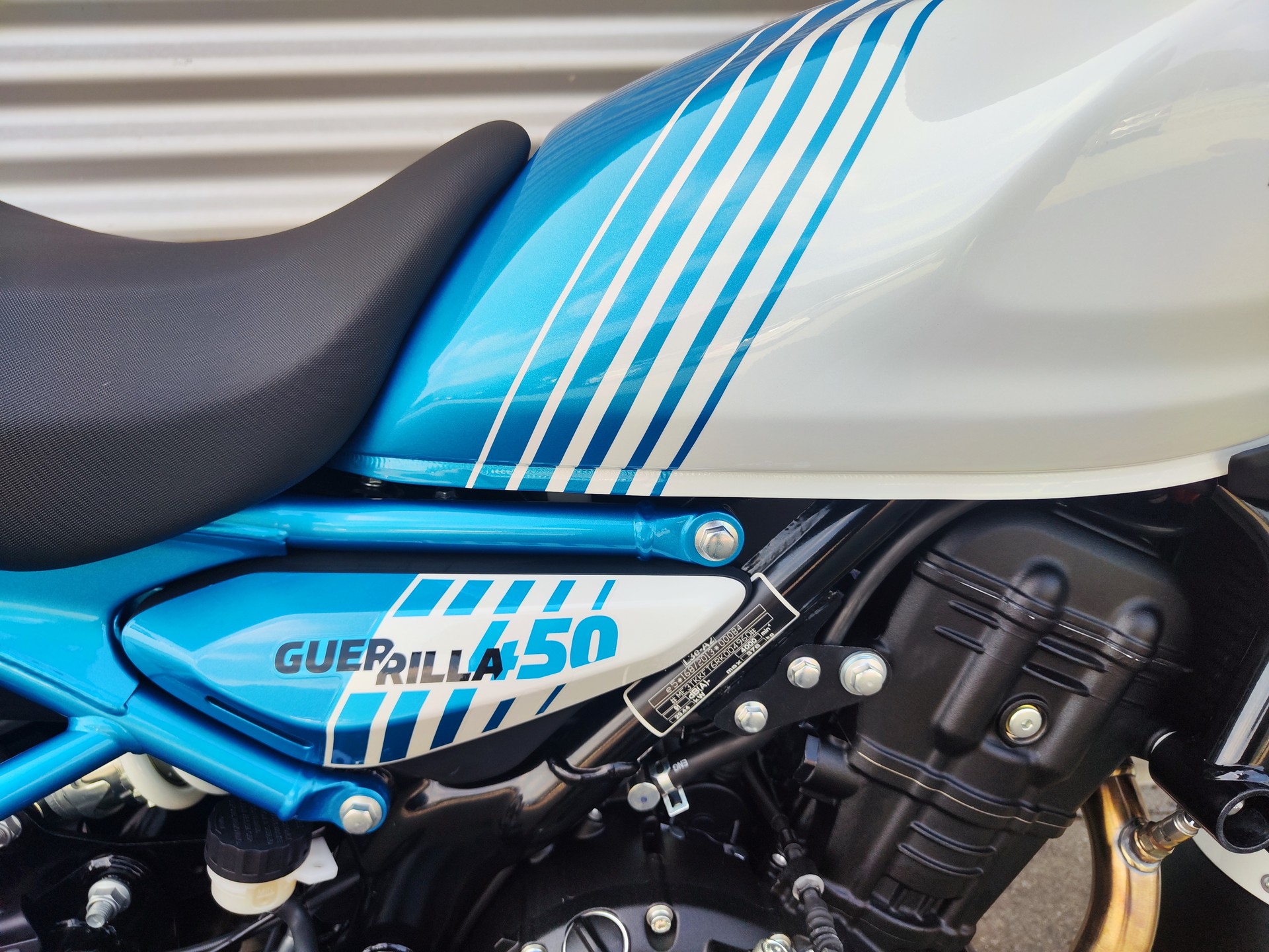 ROYAL ENFIELD Guerrilla 450 Top-image-2
