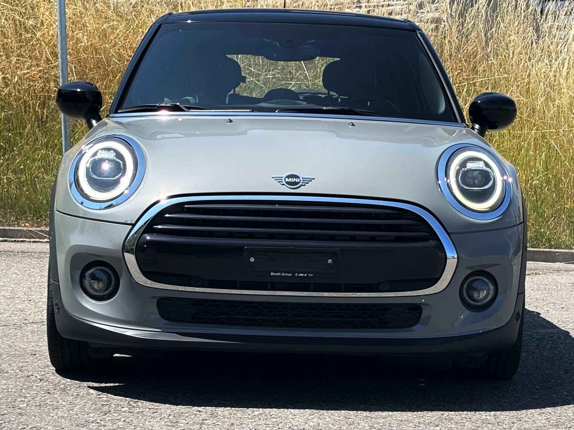 MINI Cooper Steptronic DKG 5- Doors-showroom-element-1