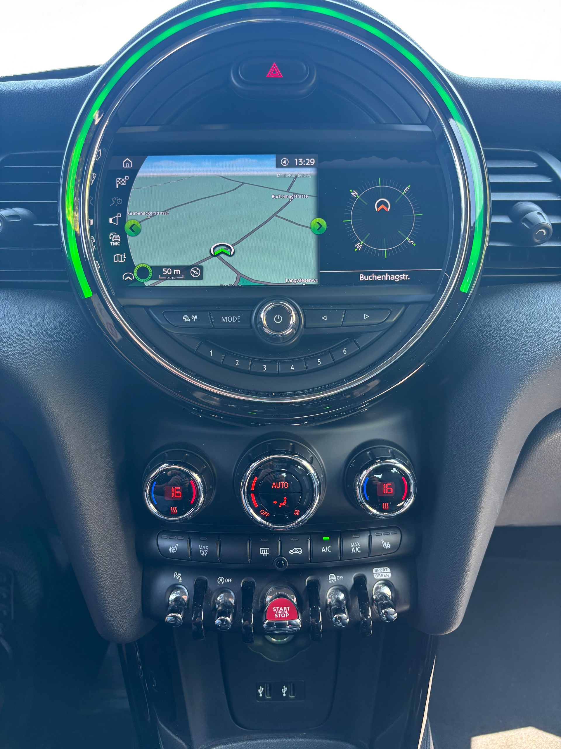 MINI Cooper Steptronic DKG 5- Doors-image-11