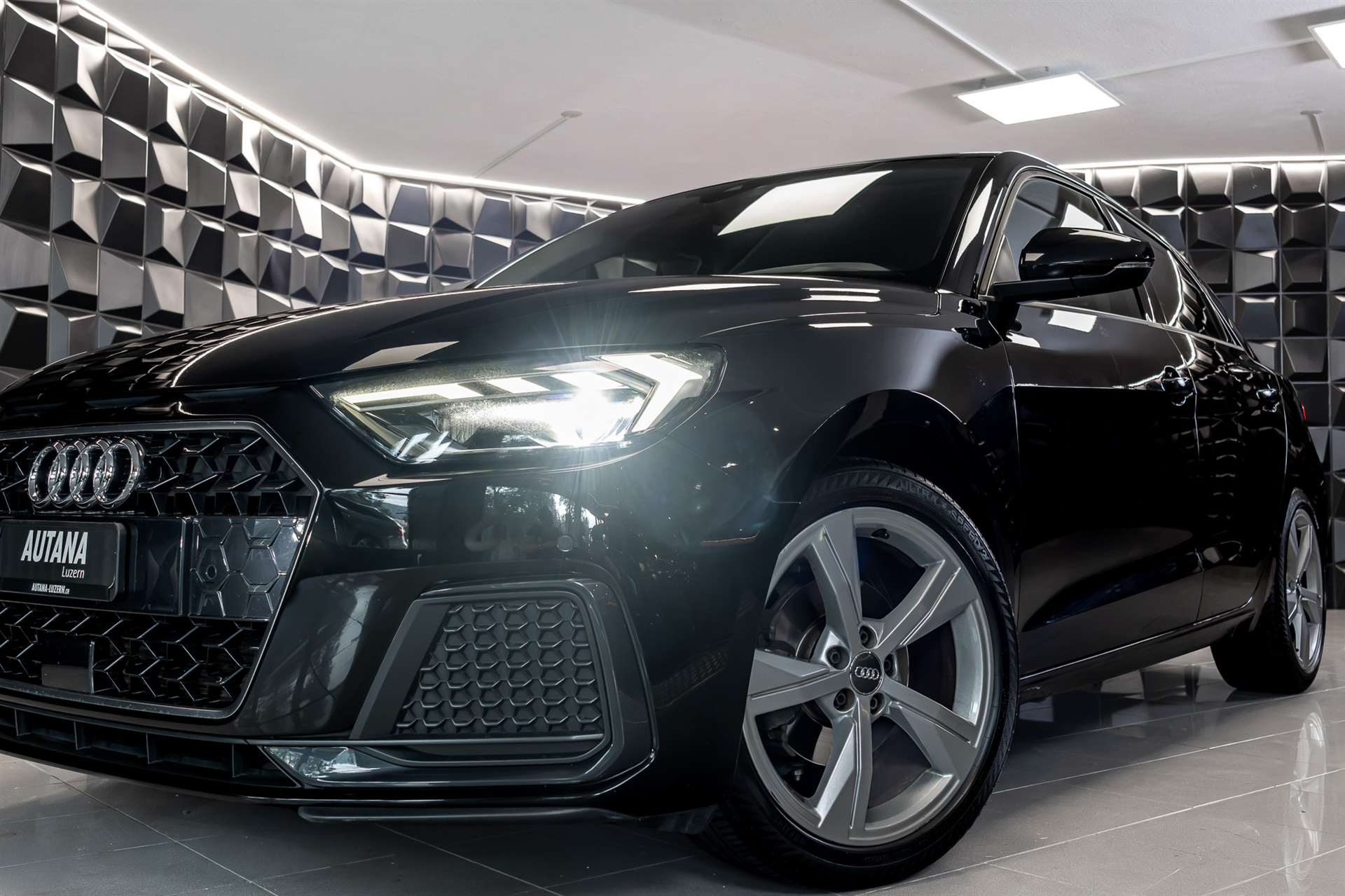 AUDI A1 Sportback 35 TFSI advanced S-tronic-image-23