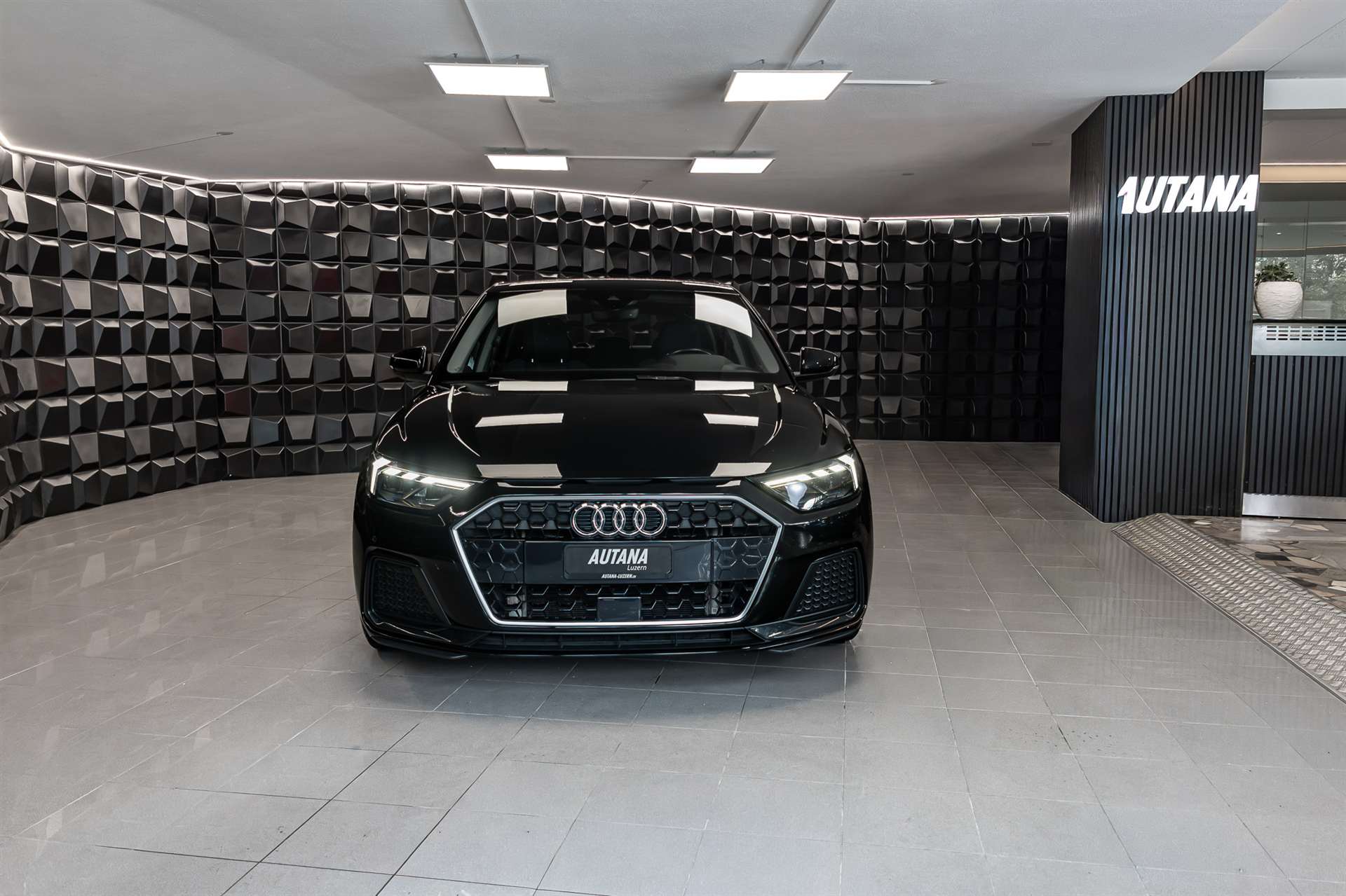 AUDI A1 Sportback 35 TFSI advanced S-tronic-showroom-element-3
