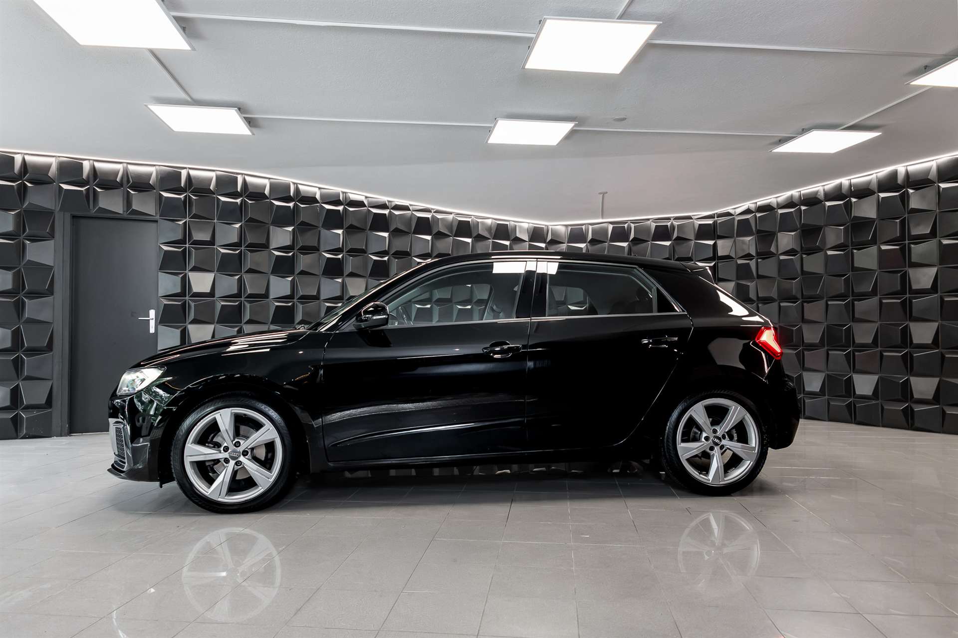 AUDI A1 Sportback 35 TFSI advanced S-tronic-showroom-element-1