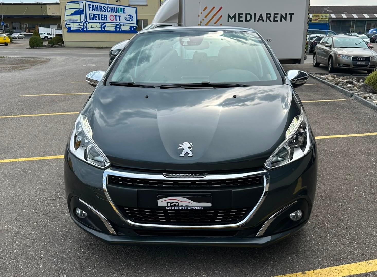 PEUGEOT 208 1.2 PureTech Active EAT6