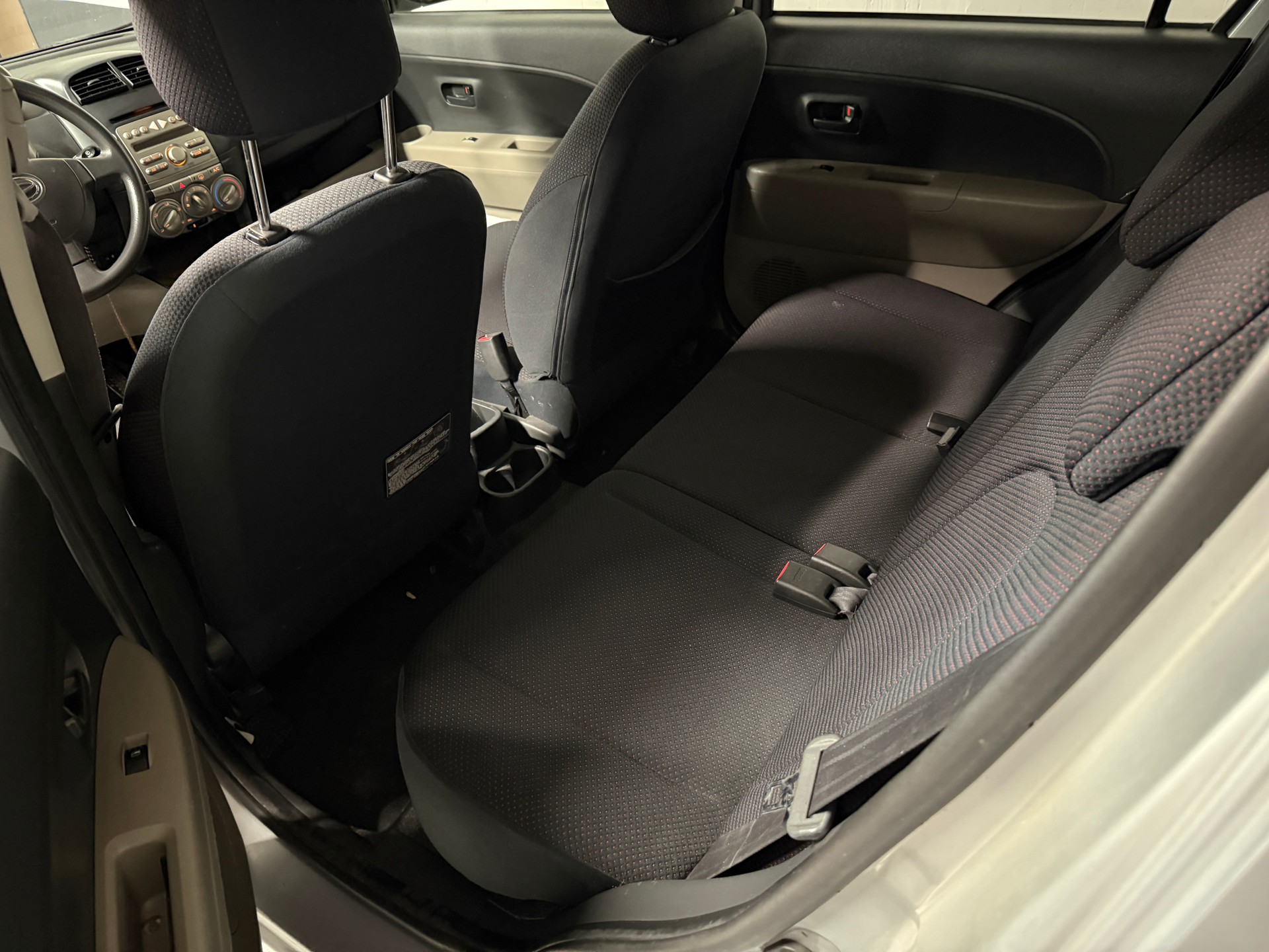 DAIHATSU SIRION-image-9