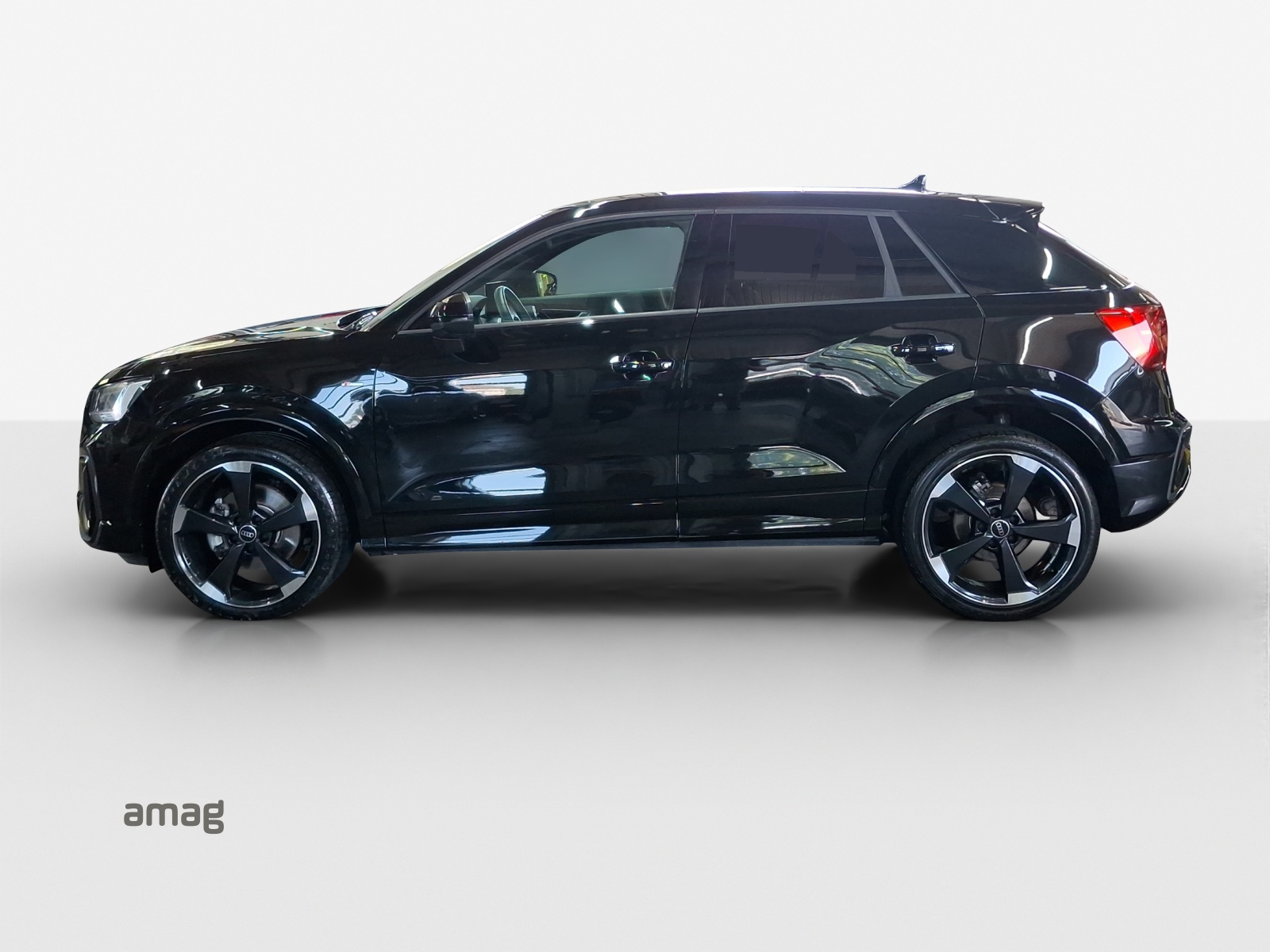 AUDI Q2 35 TFSI S line S-tronic-showroom-element-1