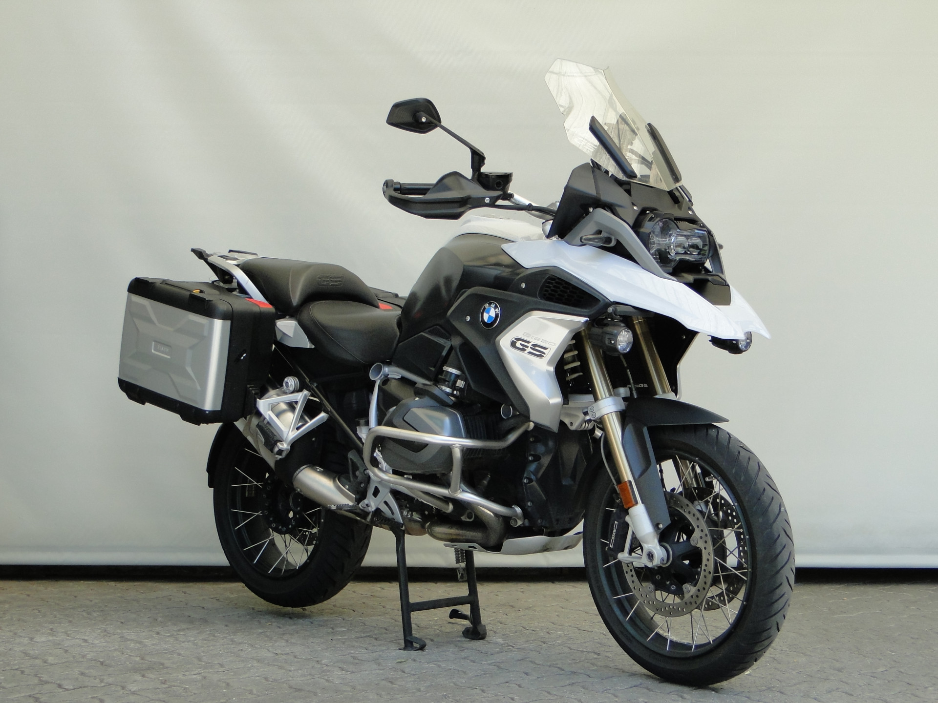 BMW R 1250 GS-image-1