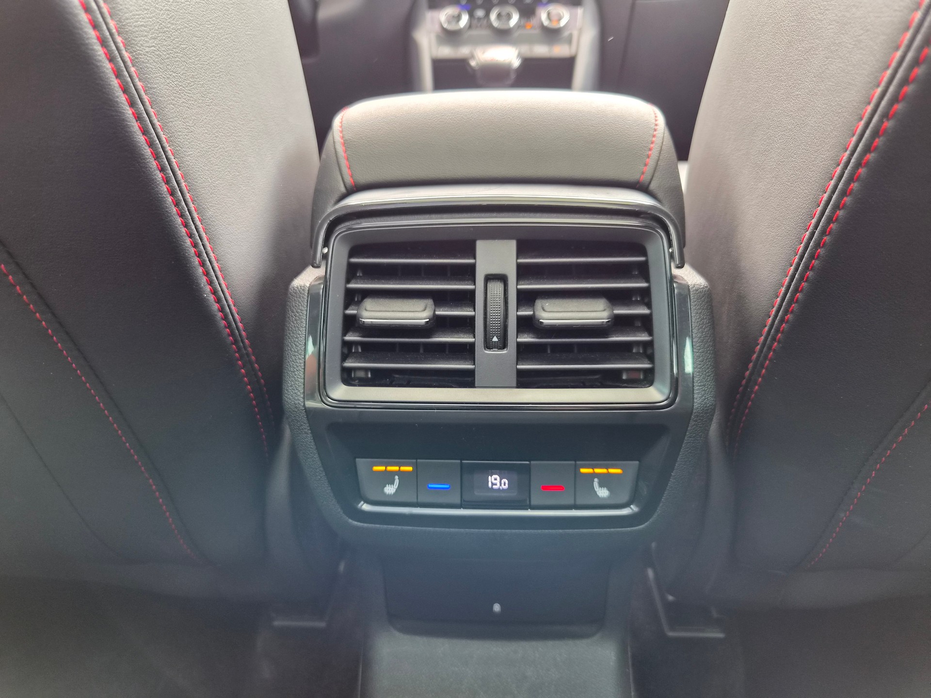 SKODA Kodiaq 2.0 TSI 4x4 RS-image-26