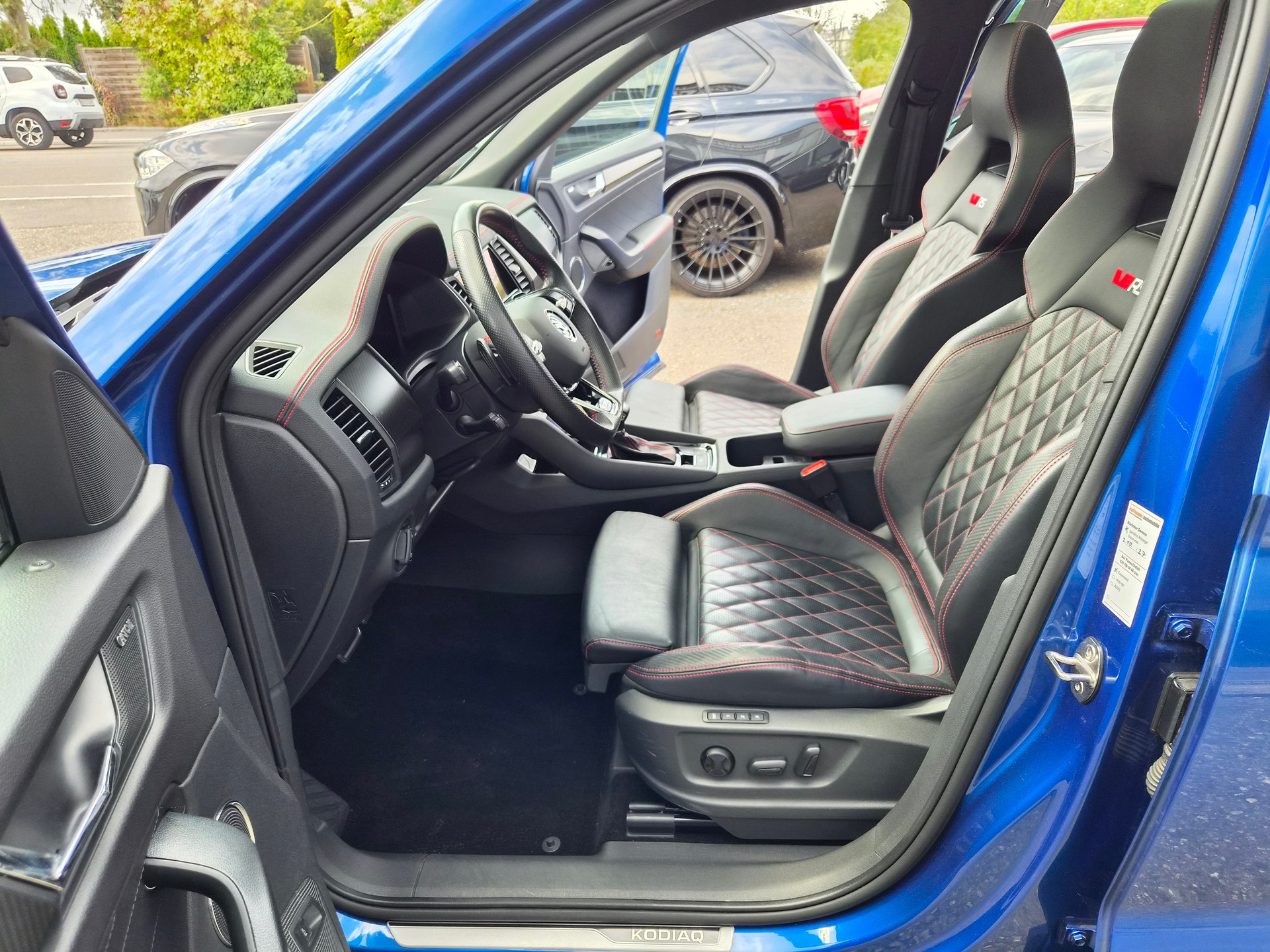 SKODA Kodiaq 2.0 TSI 4x4 RS-image-7