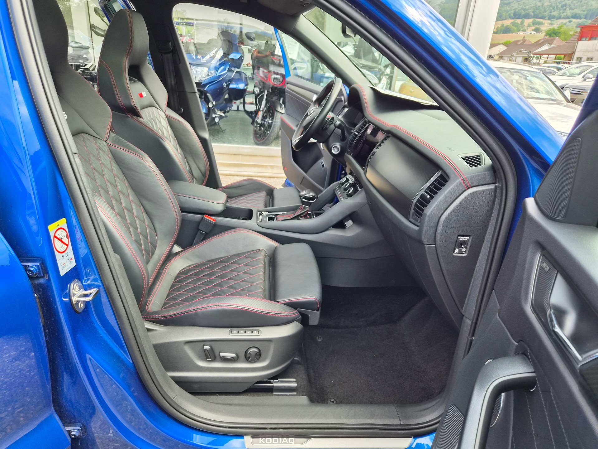SKODA Kodiaq 2.0 TSI 4x4 RS-image-10