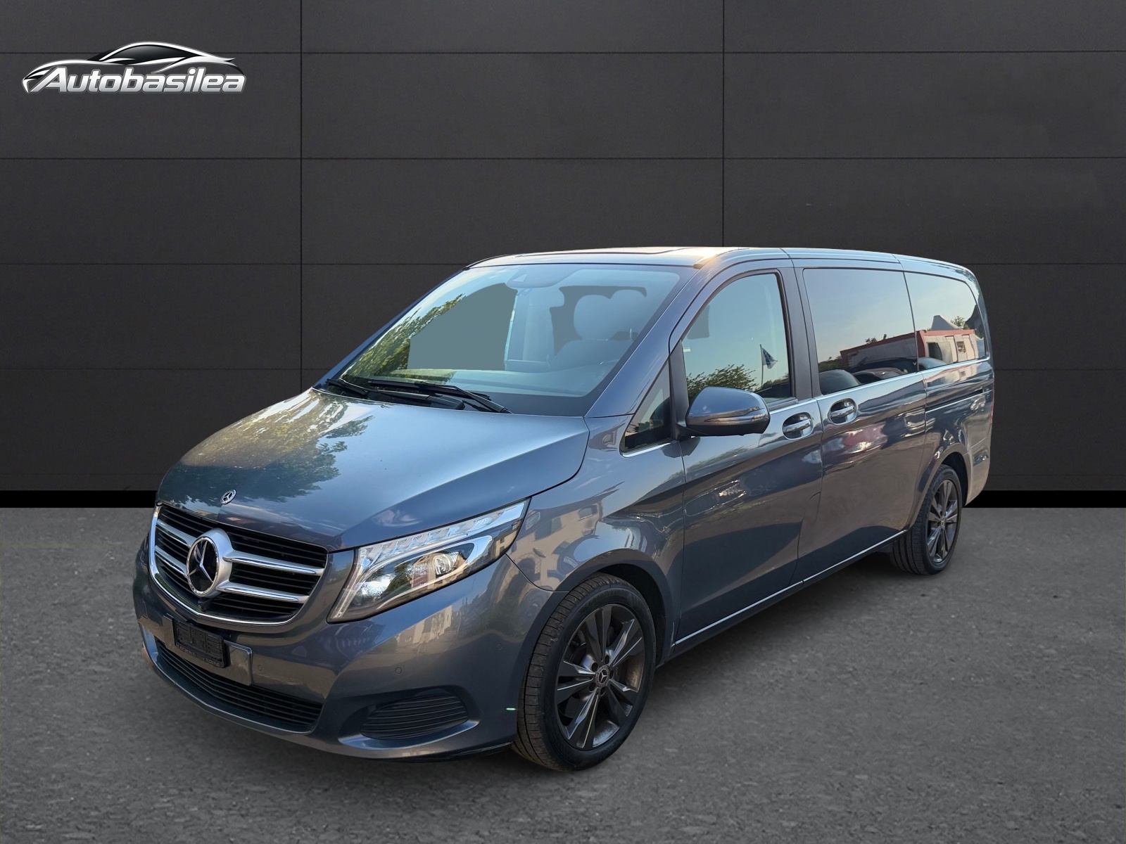MERCEDES-BENZ V 250 d Blue Tec lang 4Matic 7G-Tronic-showroom-element-1