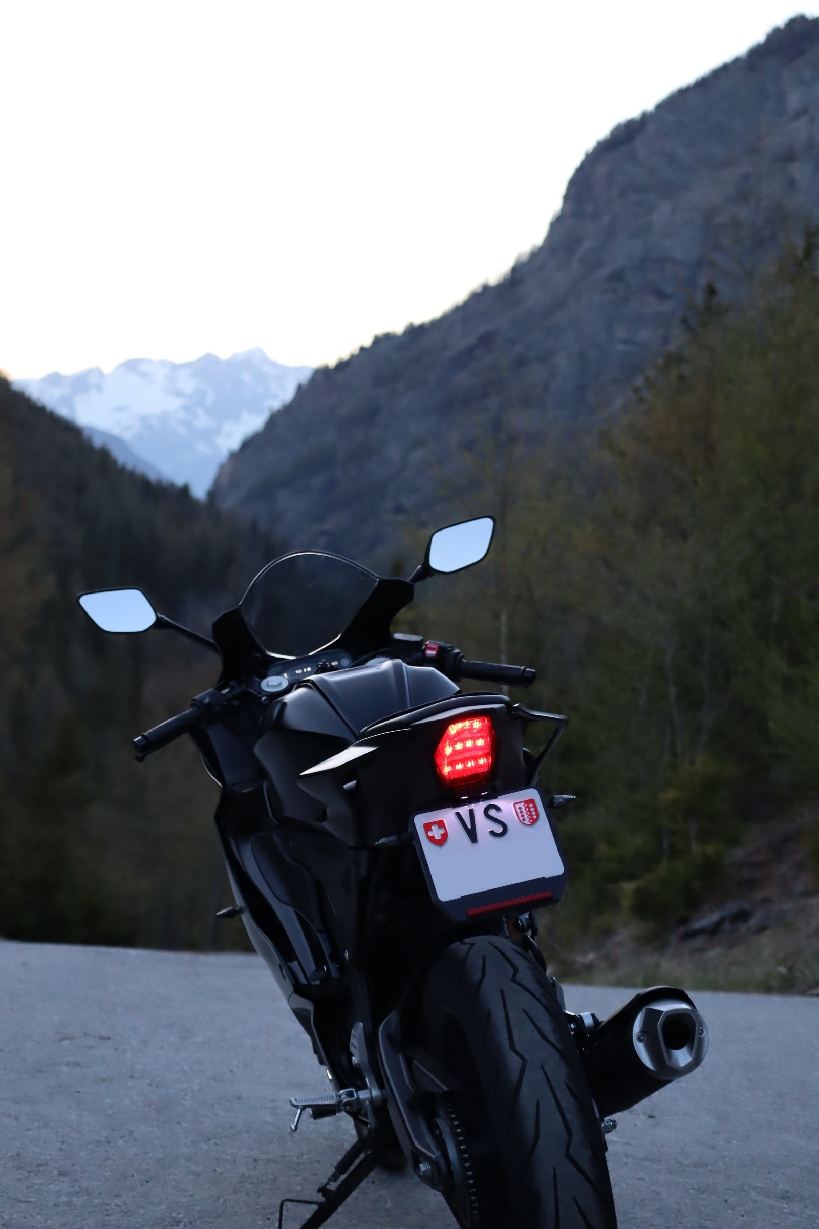 YAMAHA YZF-R 125 ABS-image-3