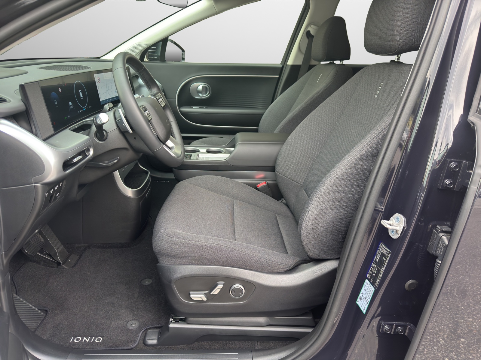 HYUNDAI Ioniq 9 110kWh Amplia 4WD-image-4