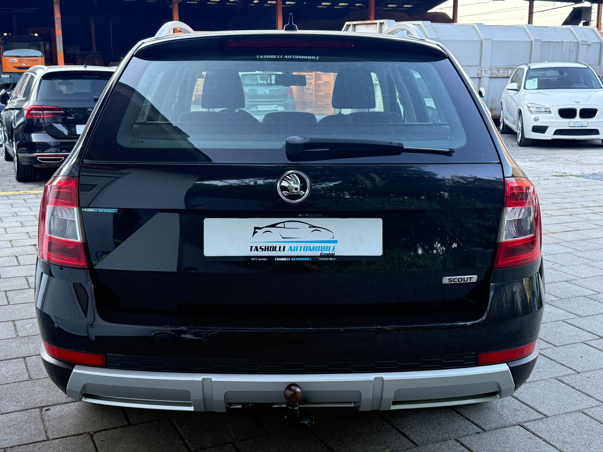 SKODA Octavia Combi 2.0 TDI Scout 4x4-image-4
