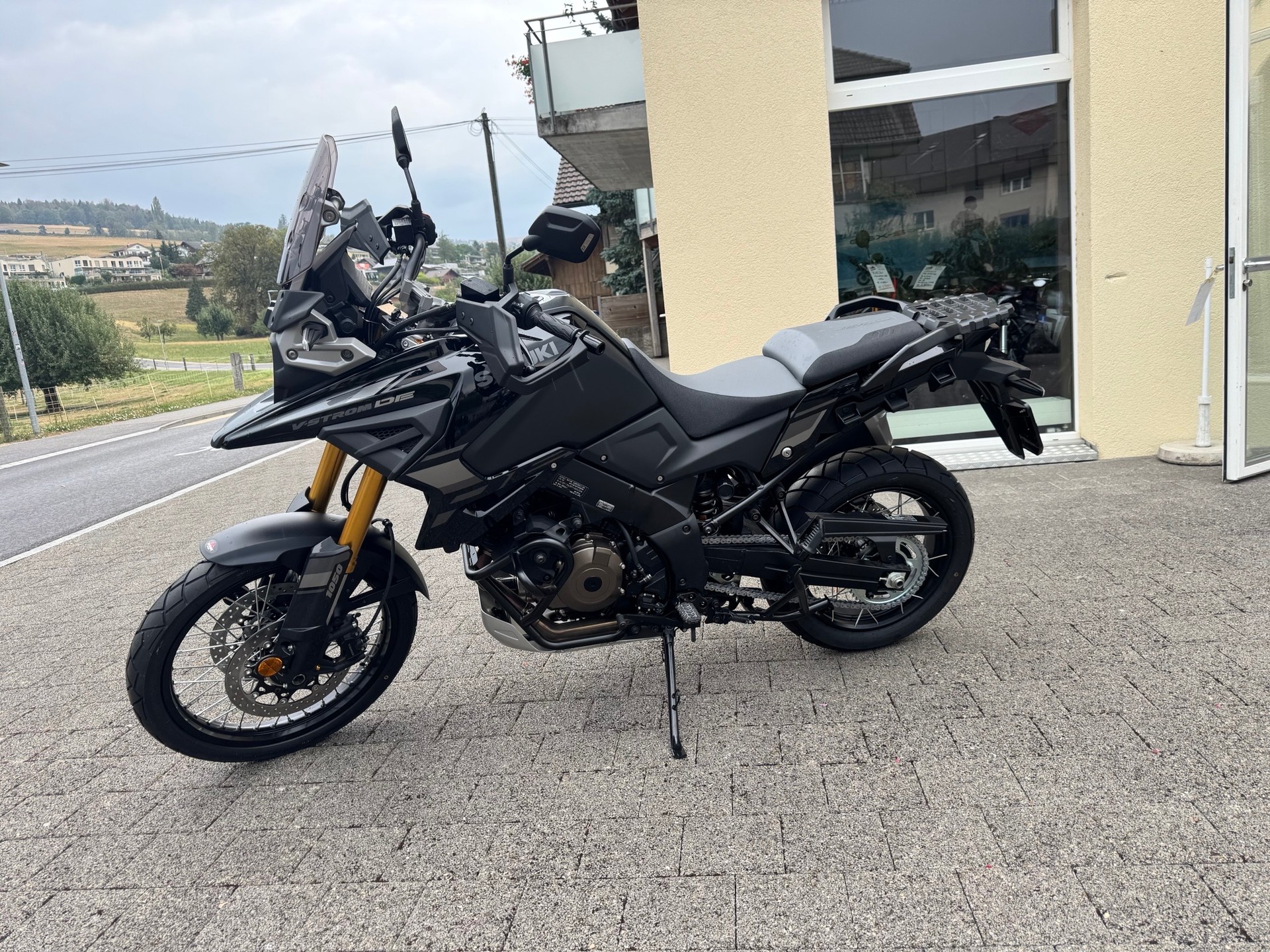 SUZUKI DL 1050 DE-image-0