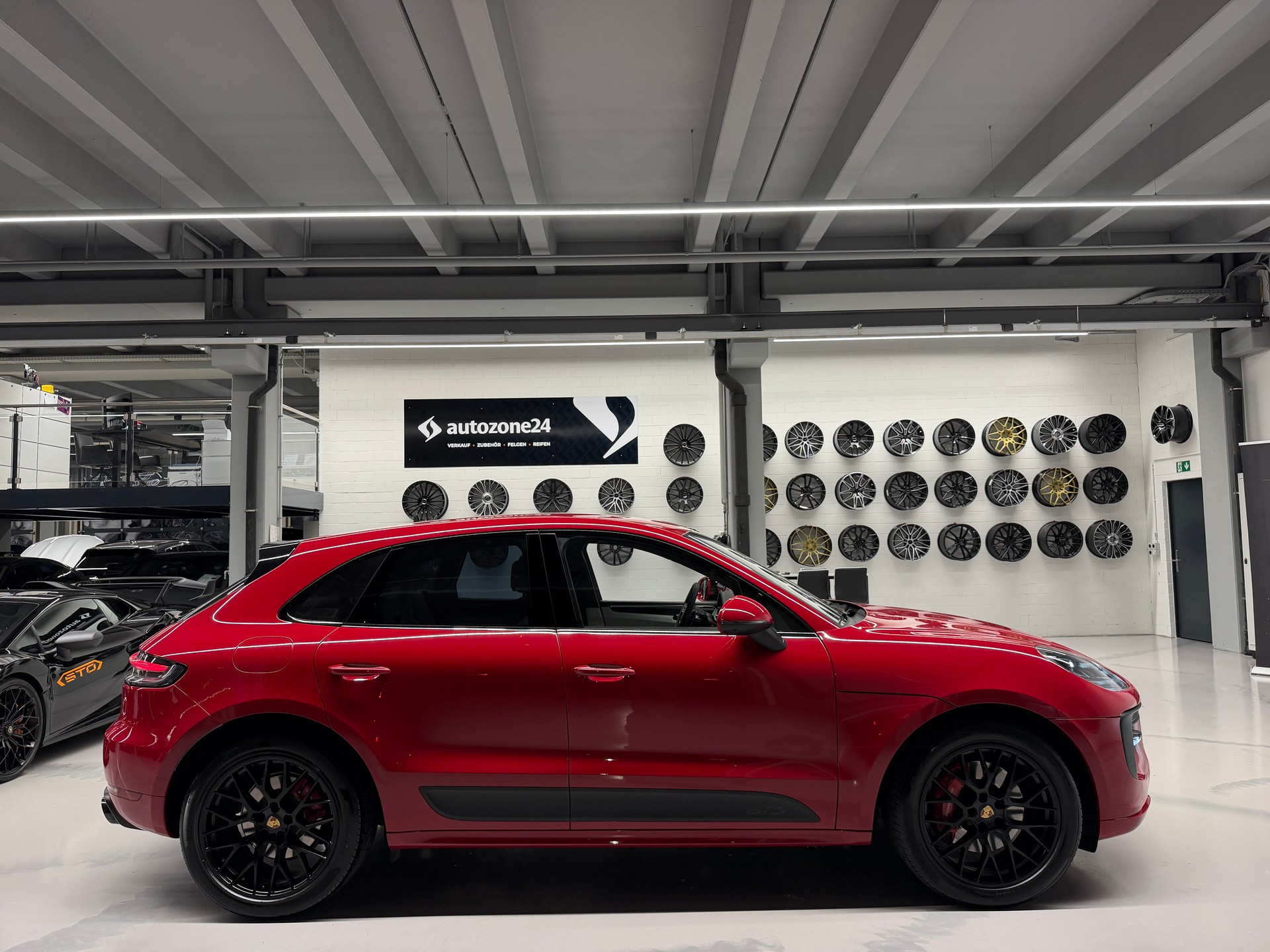 PORSCHE Macan 2.9 V6 GTS *Porsche Approved bis 06.2027*Frisch ab Porsche Service*Bose Surround Soundsystem*-showroom-element-3