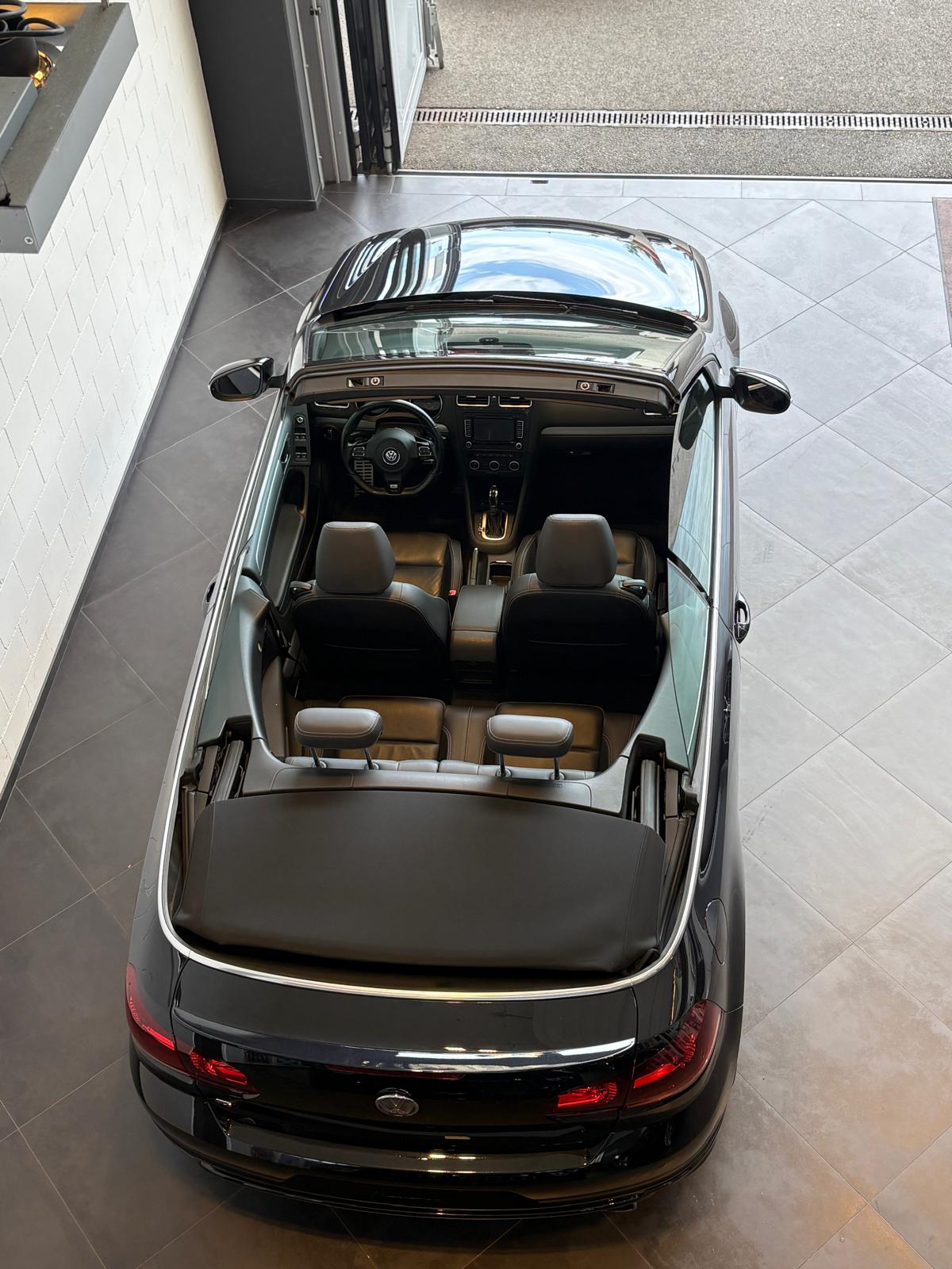 VW Golf VI Cabriolet 2.0 TSI R DSG-image-17
