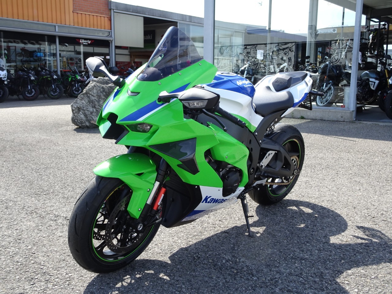 KAWASAKI Ninja ZX-10 RR 40th Anniversary-image-2