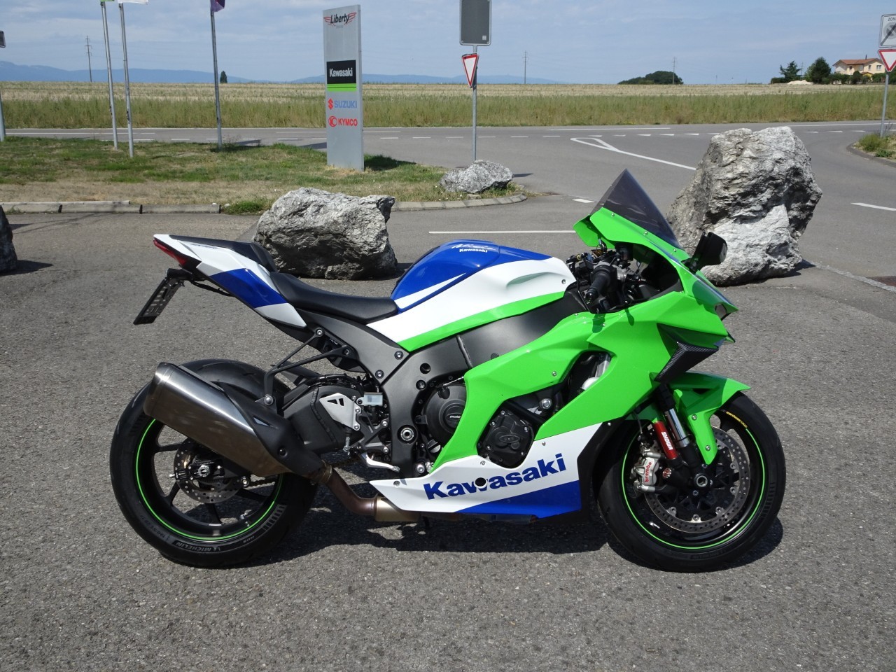 KAWASAKI Ninja ZX-10 RR 40th Anniversary-image-3