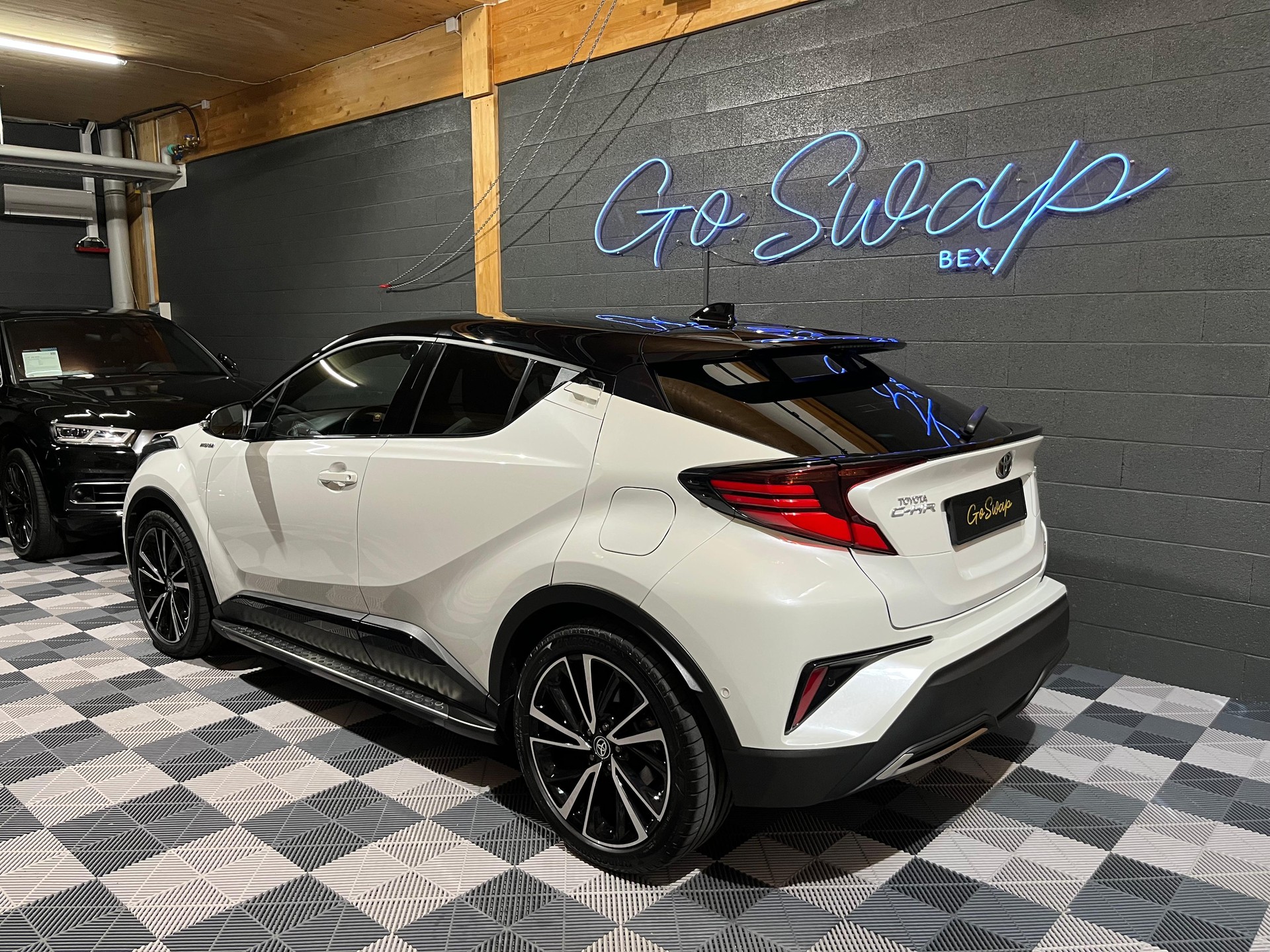 TOYOTA C-HR 2.0 HSD CVT GR Sport-image-7