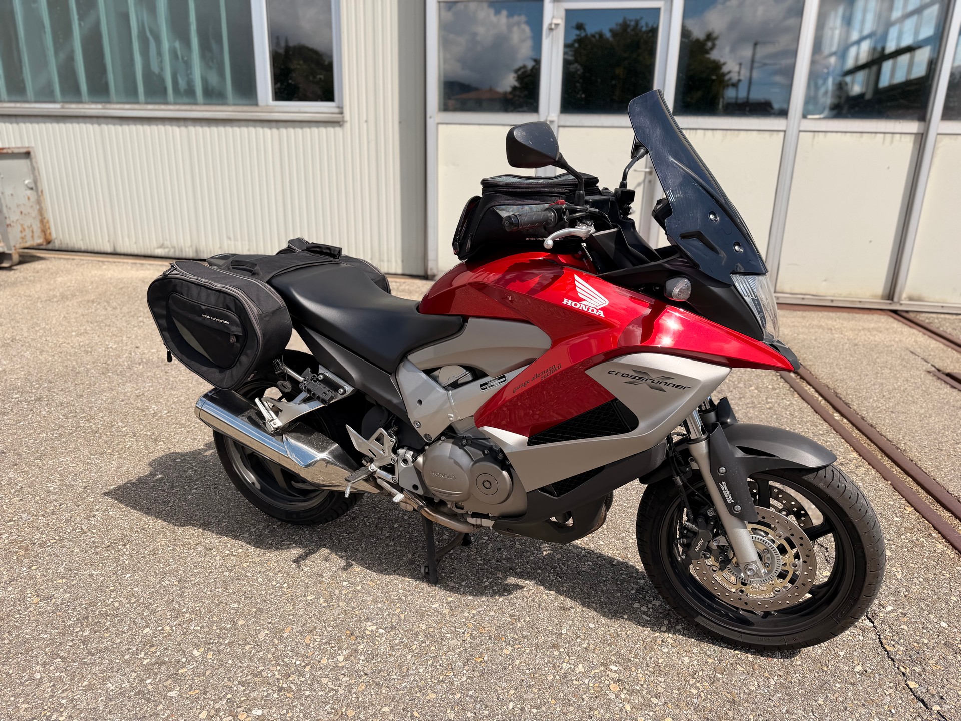 HONDA VFR 800 XA Crossrunner-image-1