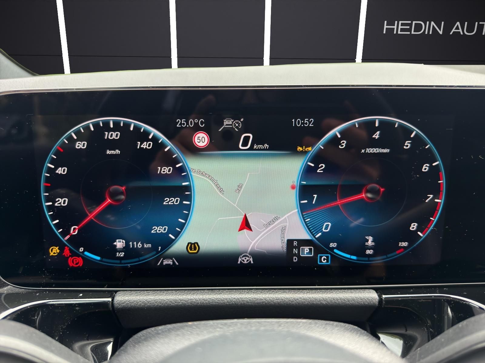 MERCEDES-BENZ GLA 250 AMG Line 4matic-image-10