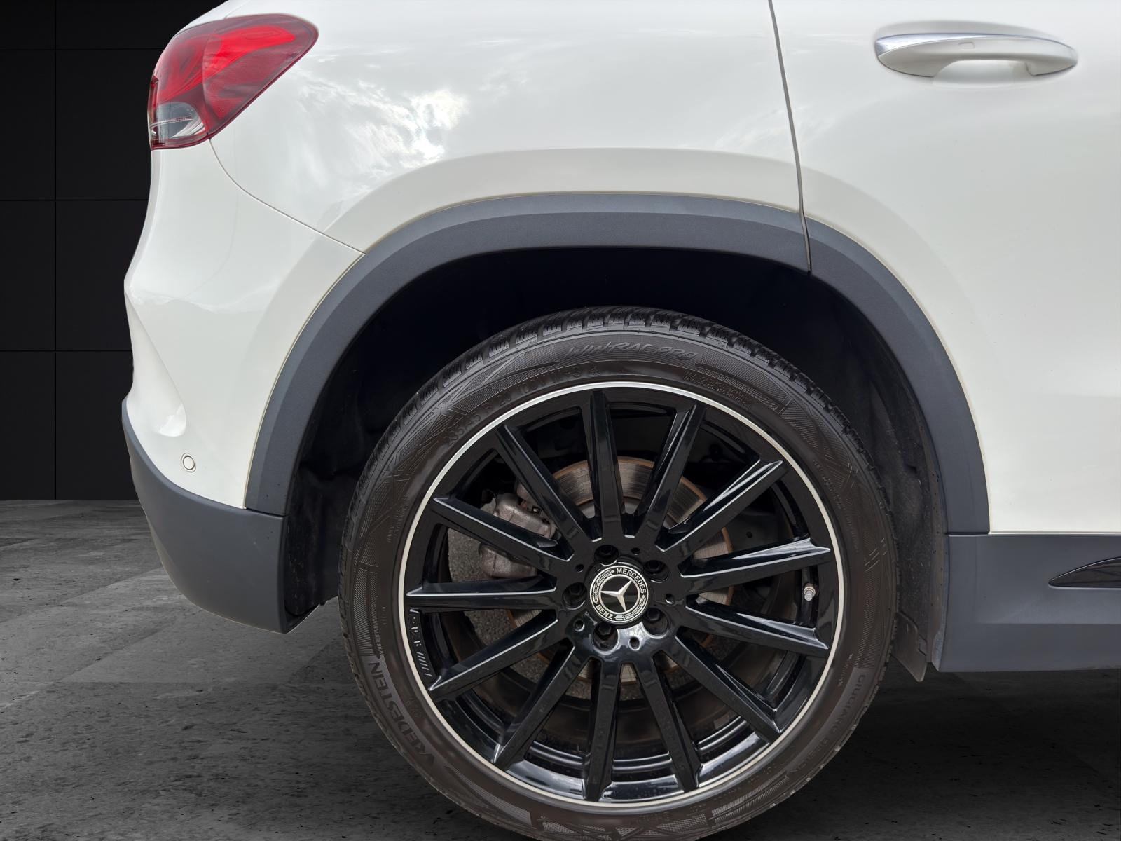 MERCEDES-BENZ GLA 250 AMG Line 4matic-image-19