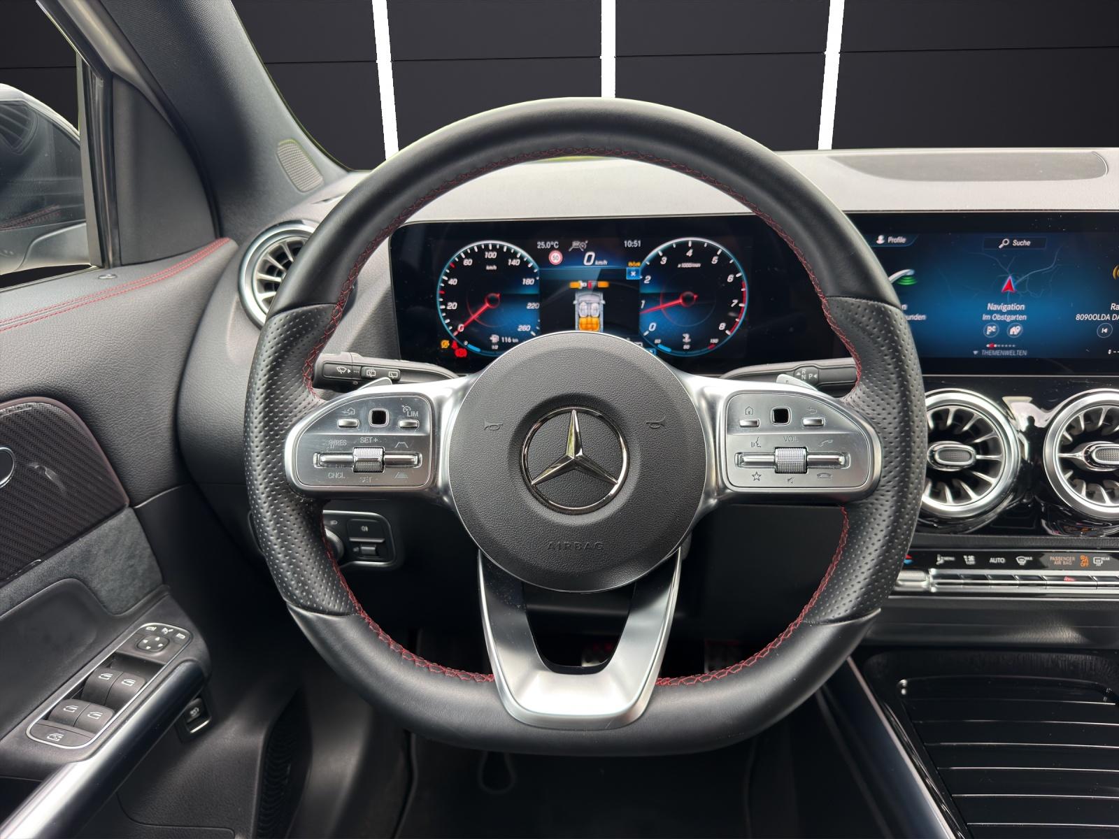 MERCEDES-BENZ GLA 250 AMG Line 4matic-image-5