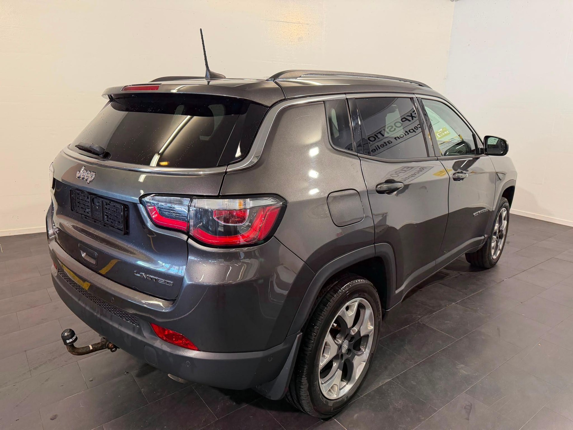 JEEP Compass 1.4 MultiAir Limited AWD-showroom-element-1