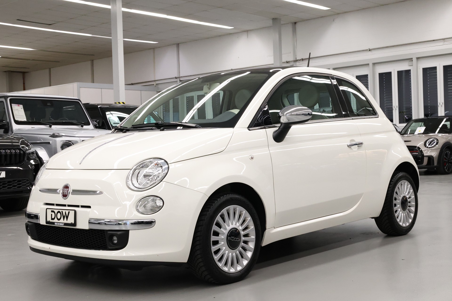 FIAT 500 1.2 Lounge-showroom-element-2