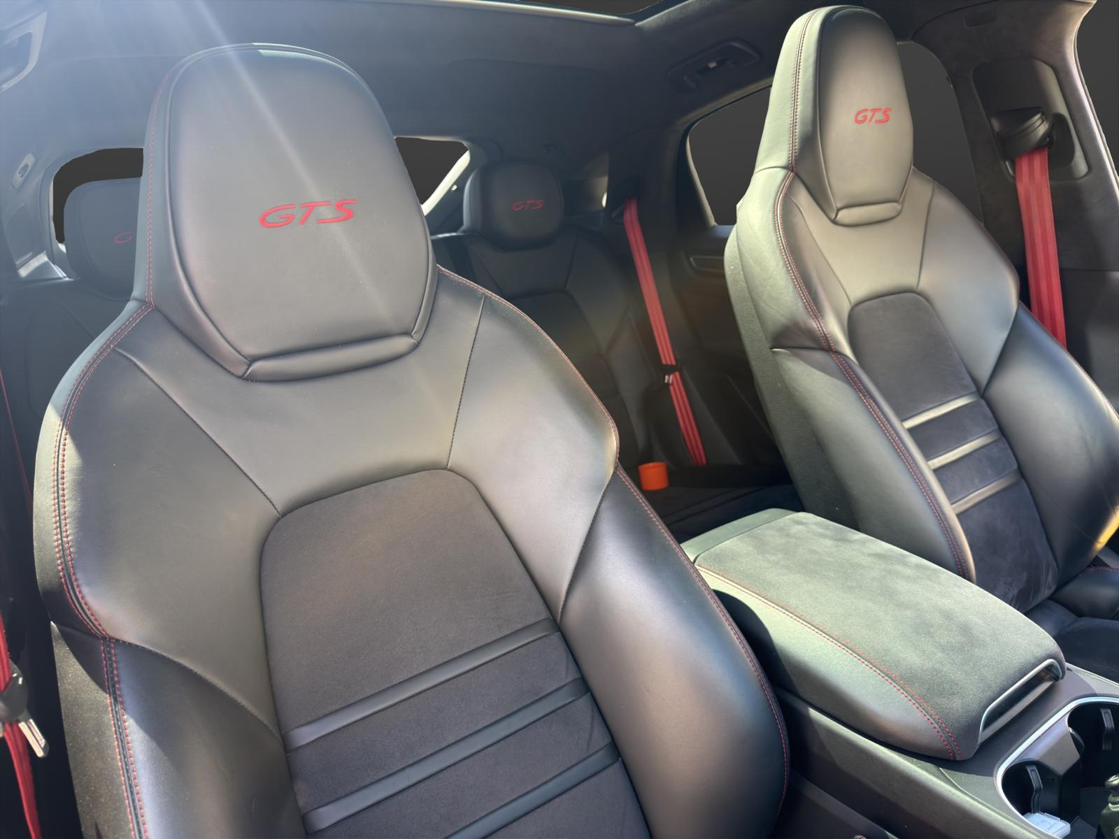 PORSCHE Cayenne GTS Coupé-image-14