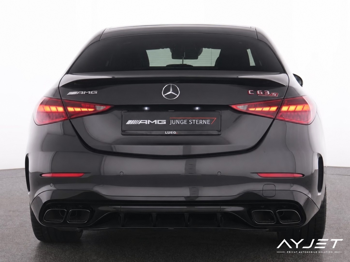 MERCEDES-BENZ C 63 S AMG E Performance 4 Matic Executive Edition-showroom-element-3
