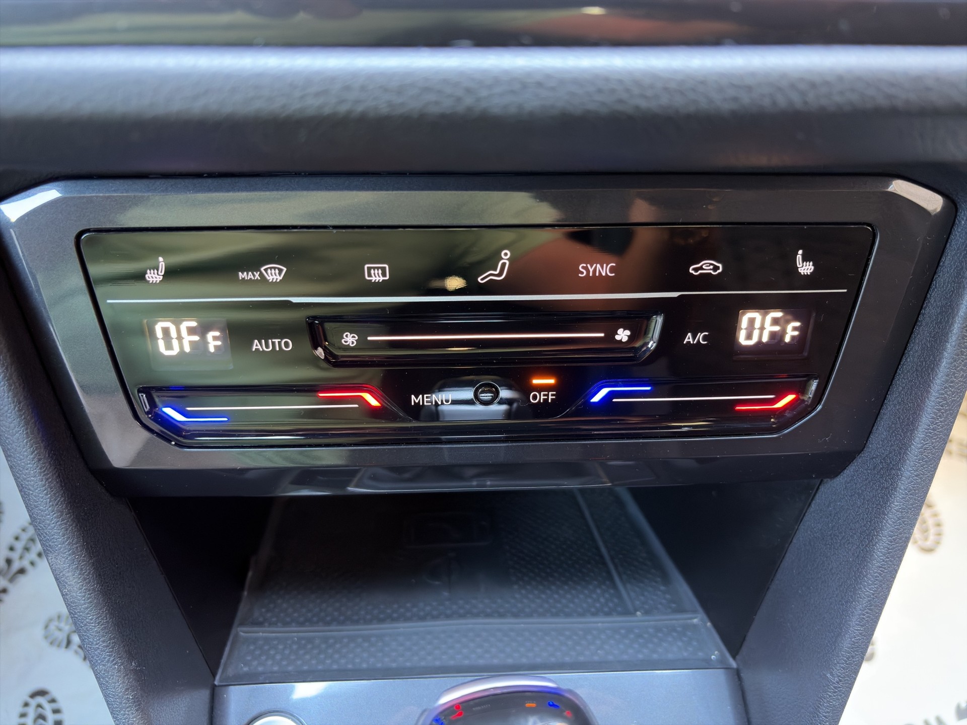VW Tiguan Allspace 2.0 TDI SCR R-Line 4Motion DSG-image-26
