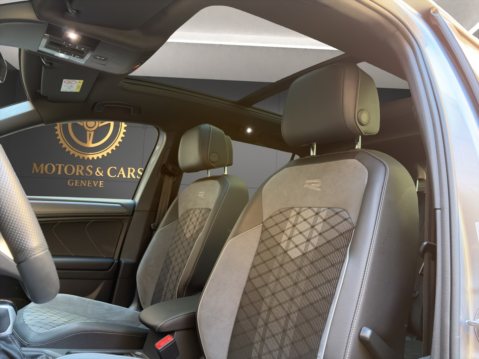 VW Tiguan Allspace 2.0 TDI SCR R-Line 4Motion DSG-image-11