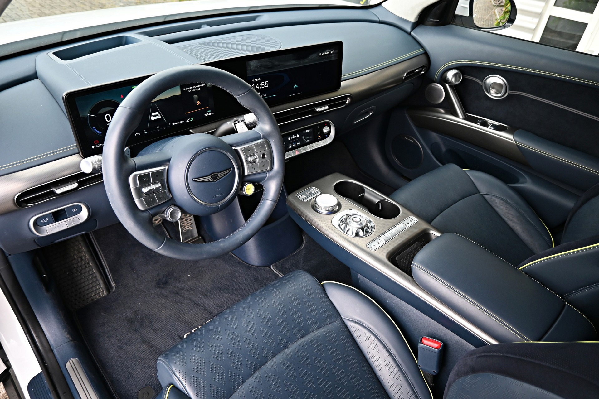 GENESIS GV60 77.4 kWh Sport Plus AWD 4X4 490PS (CH Auto)-image-9