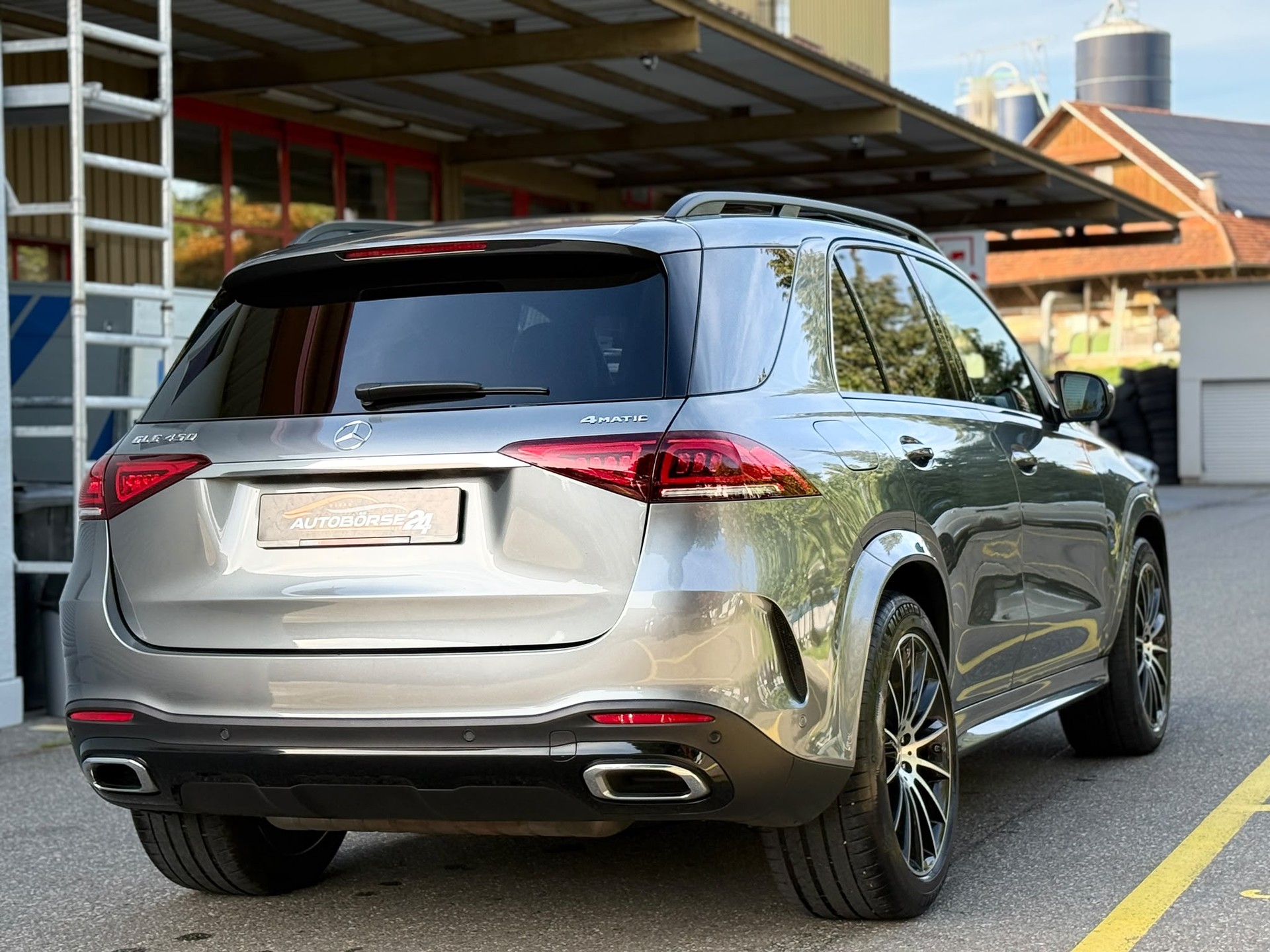 MERCEDES-BENZ GLE 450 AMG Line 4matic-image-4