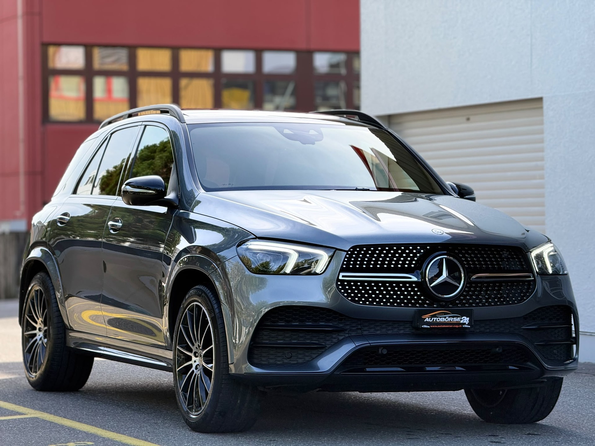 MERCEDES-BENZ GLE 450 AMG Line 4matic-showroom-element-1