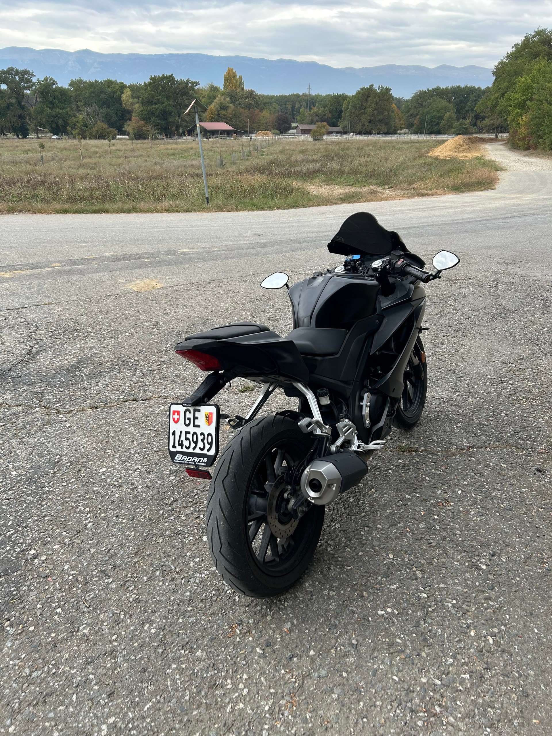 YAMAHA YZF-R 125 ABS-image-4