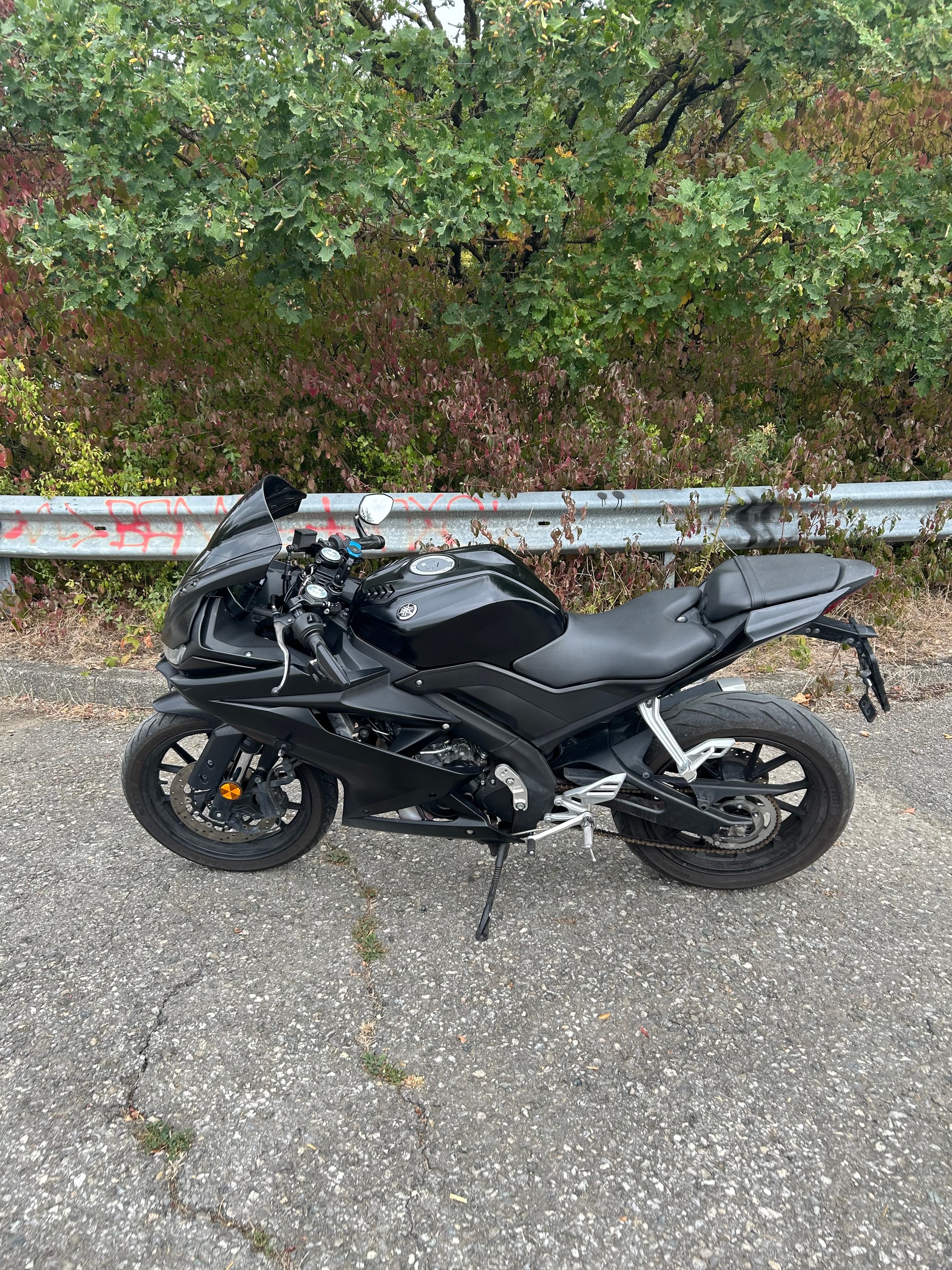 YAMAHA YZF-R 125 ABS-image-3