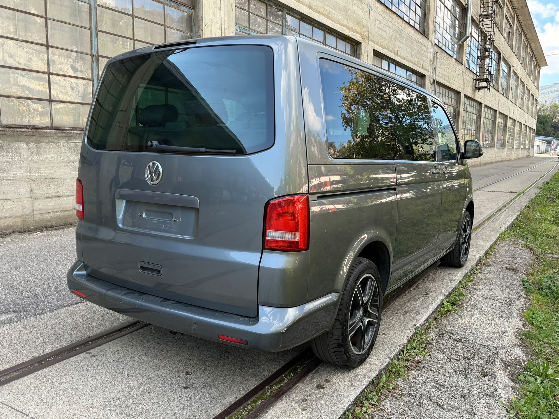 VW T5 Multivan 2.0 Bi-TDI CR Highline 4Motion DSG-showroom-element-1