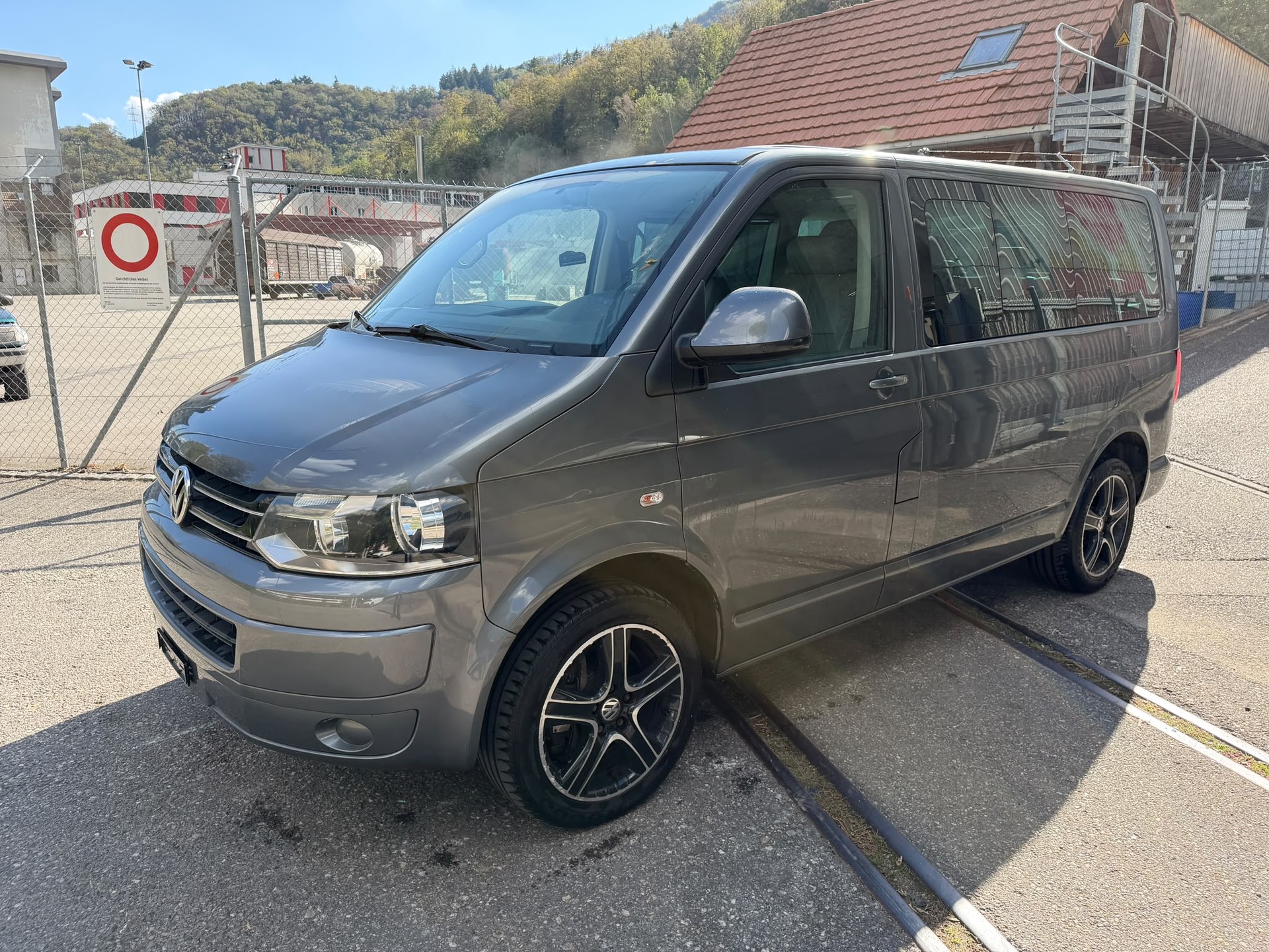 VW T5 Multivan 2.0 Bi-TDI CR Highline 4Motion DSG-image-4