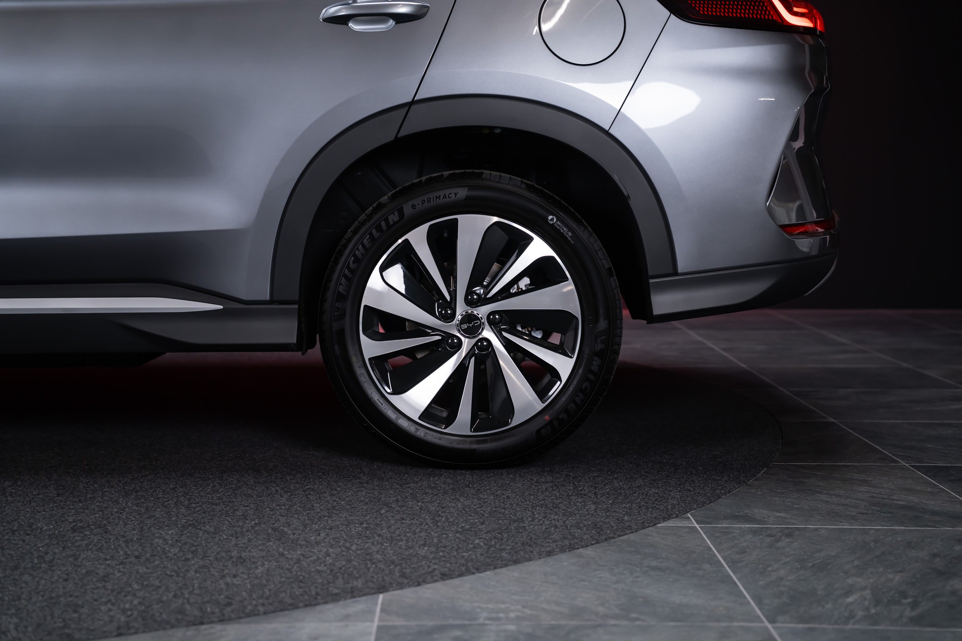 BYD Seal U DM-i Comfort / Panorama / Head-Up Display / 360° Kamera-image-12