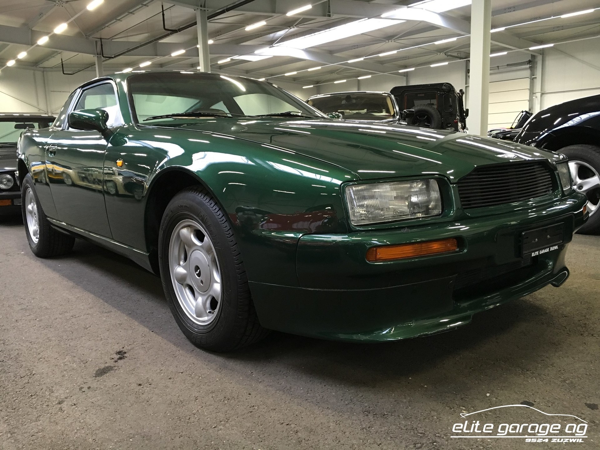 ASTON MARTIN Virage-image-2