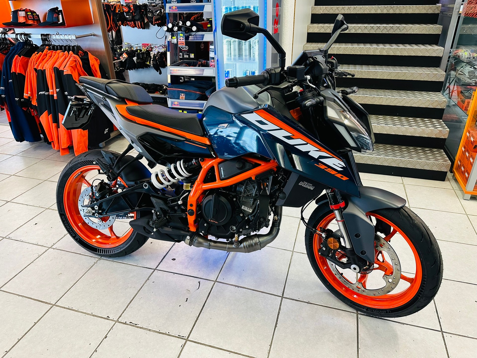 KTM 390 Duke-image-1