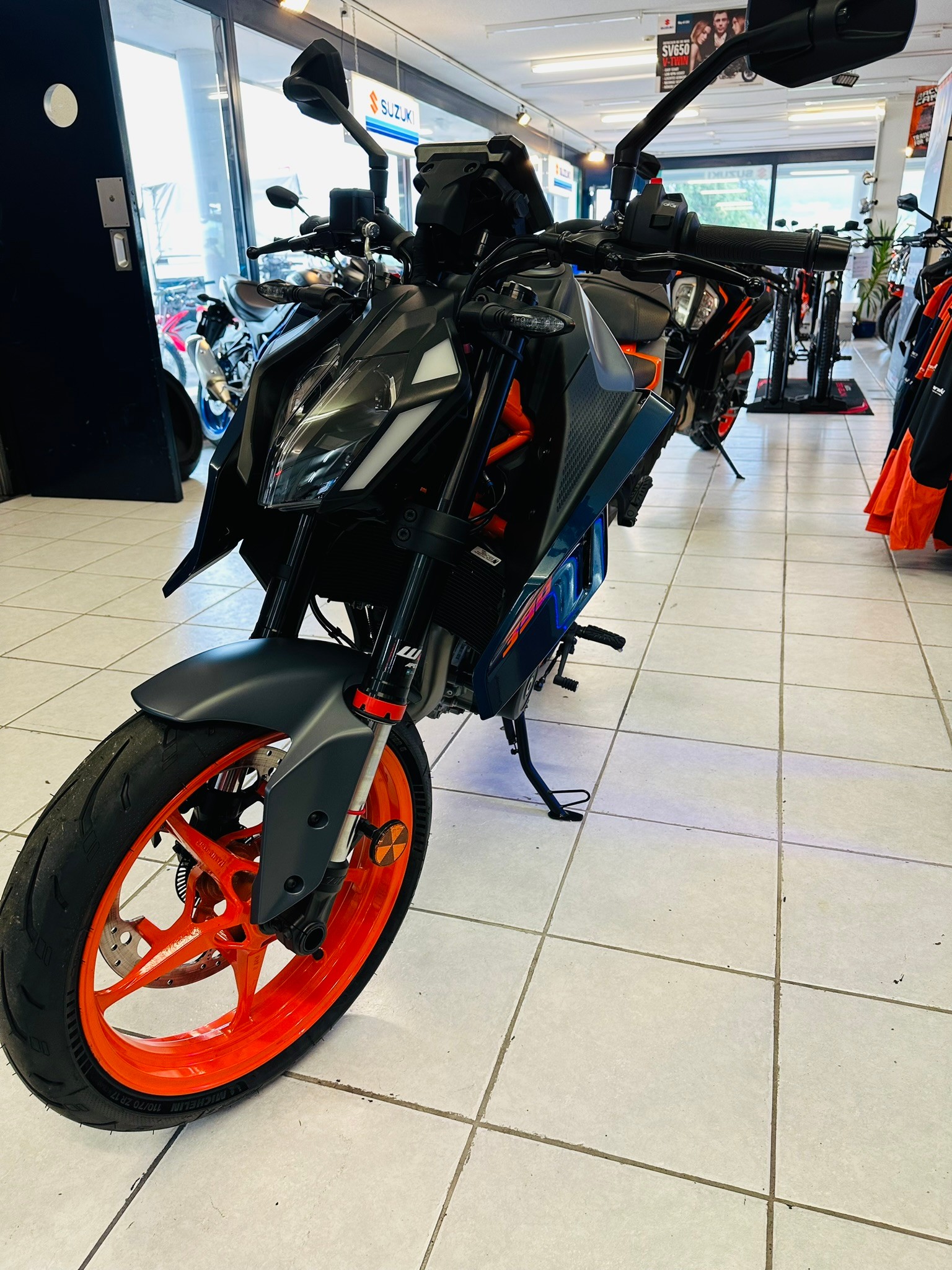 KTM 390 Duke-image-7