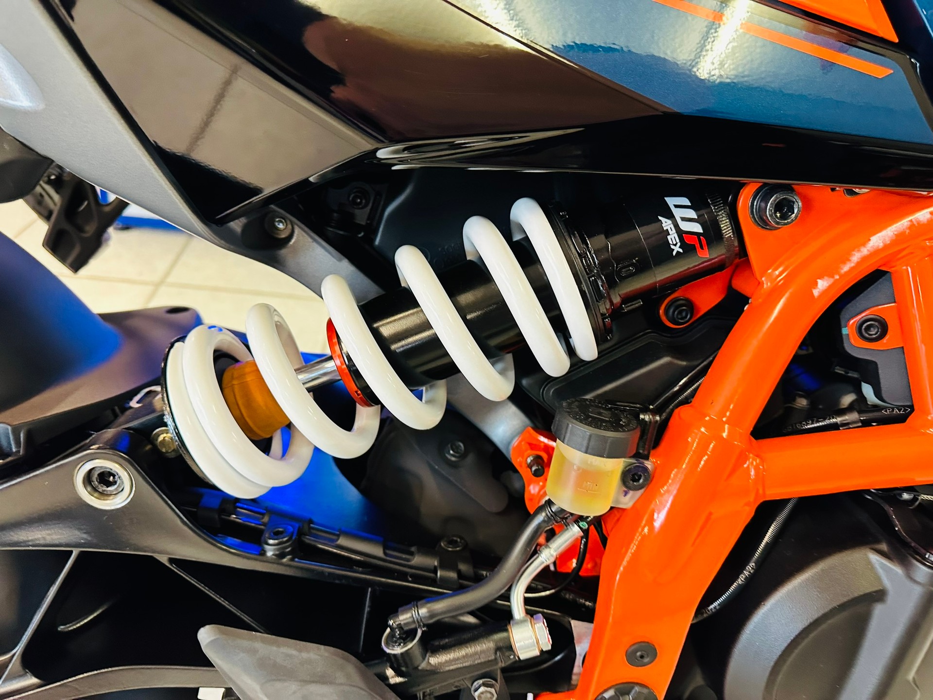 KTM 390 Duke-image-5